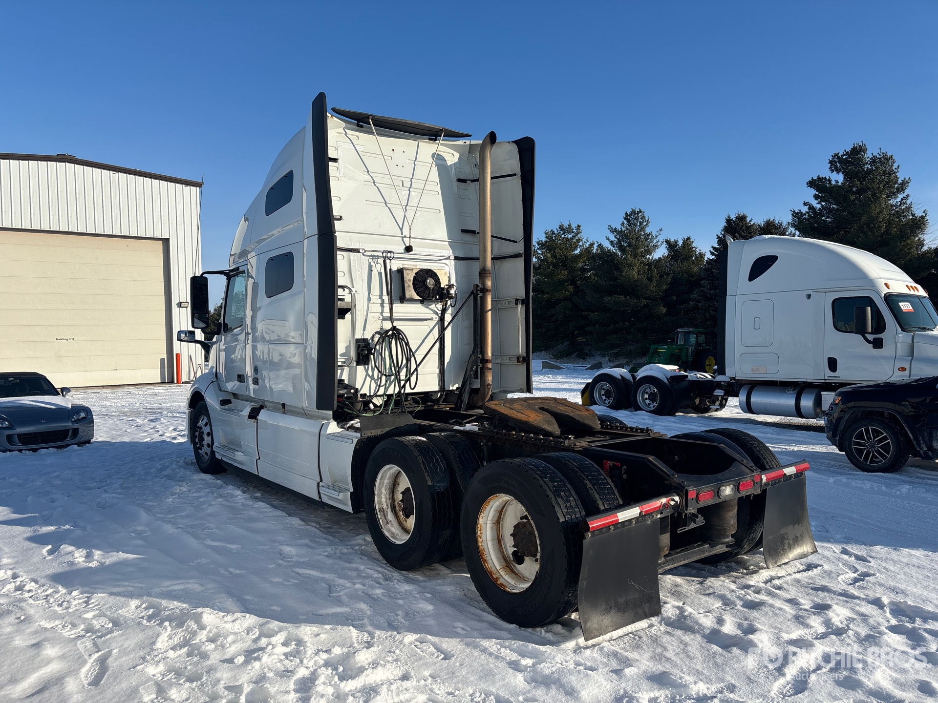 General Appearance with Picture, Left Rear Corner