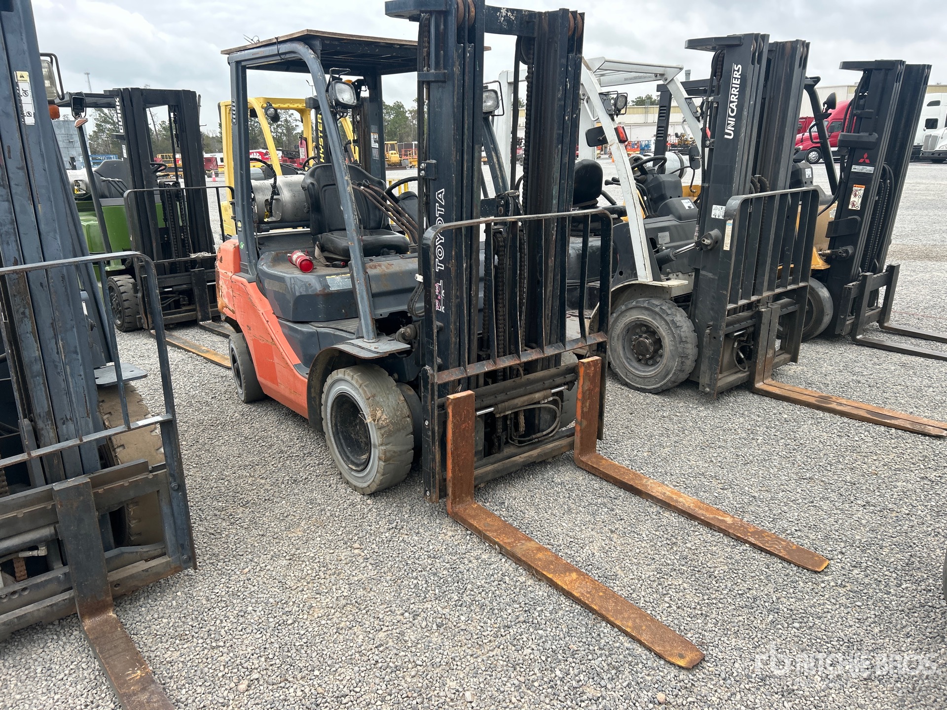 General Appearance with Bild, Ecke vorne rechts