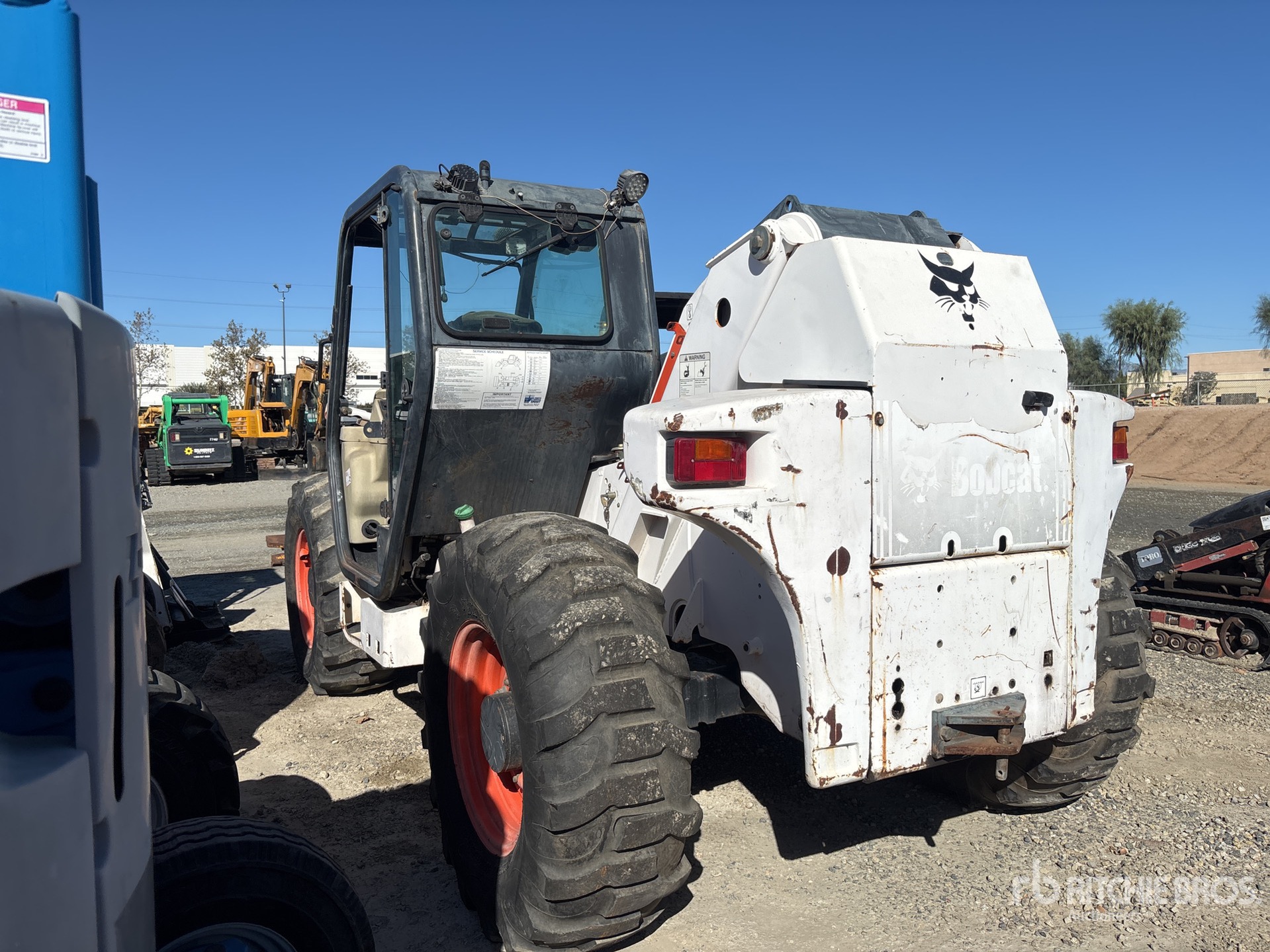 General Appearance with Imagen: esquina trasera izquierda