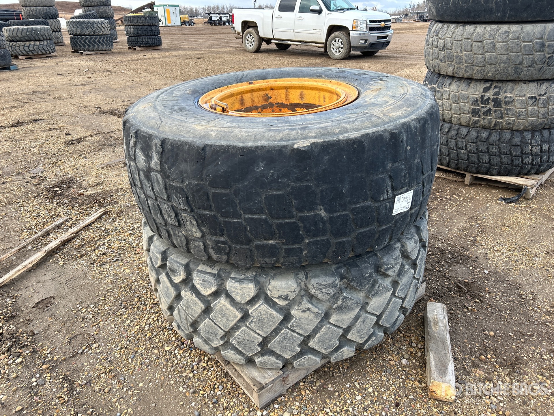 General Appearance with Picture, Right Rear Corner