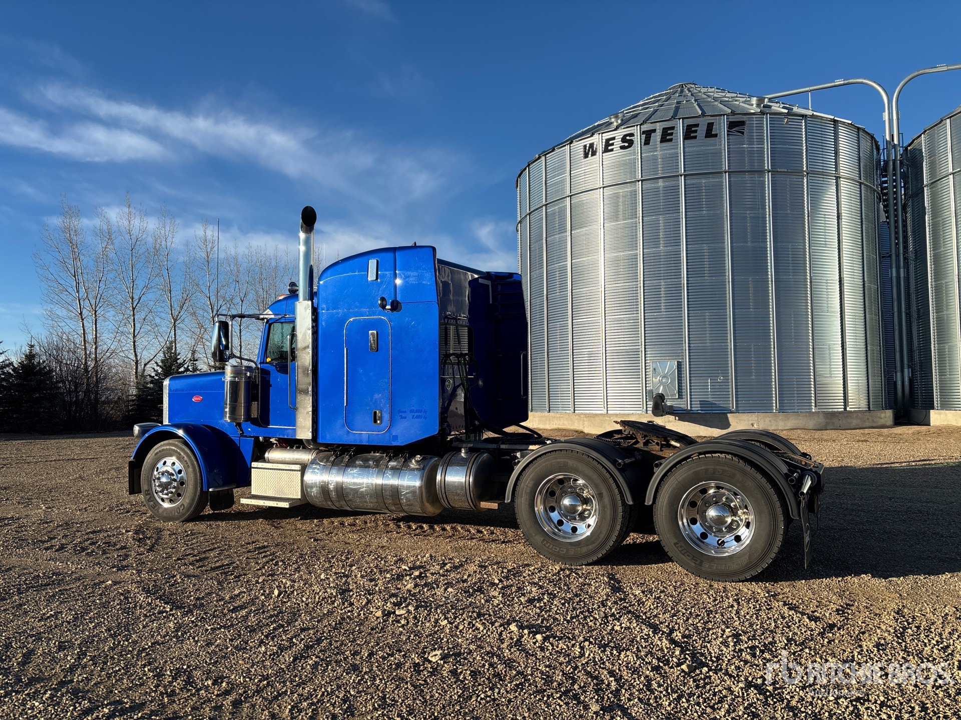 General Appearance with Imagen: esquina trasera izquierda