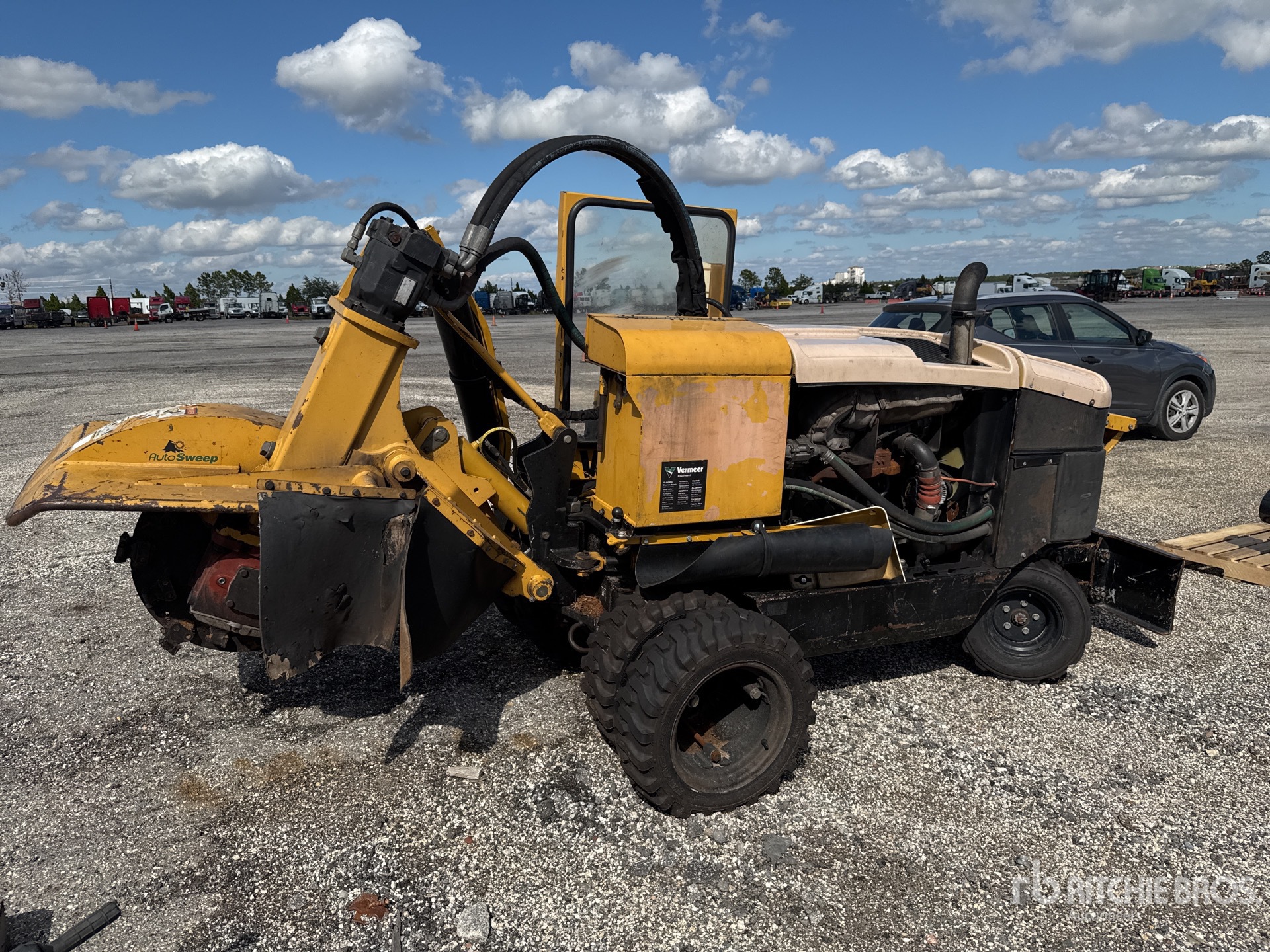 General Appearance with Bild, Ecke hinten rechts