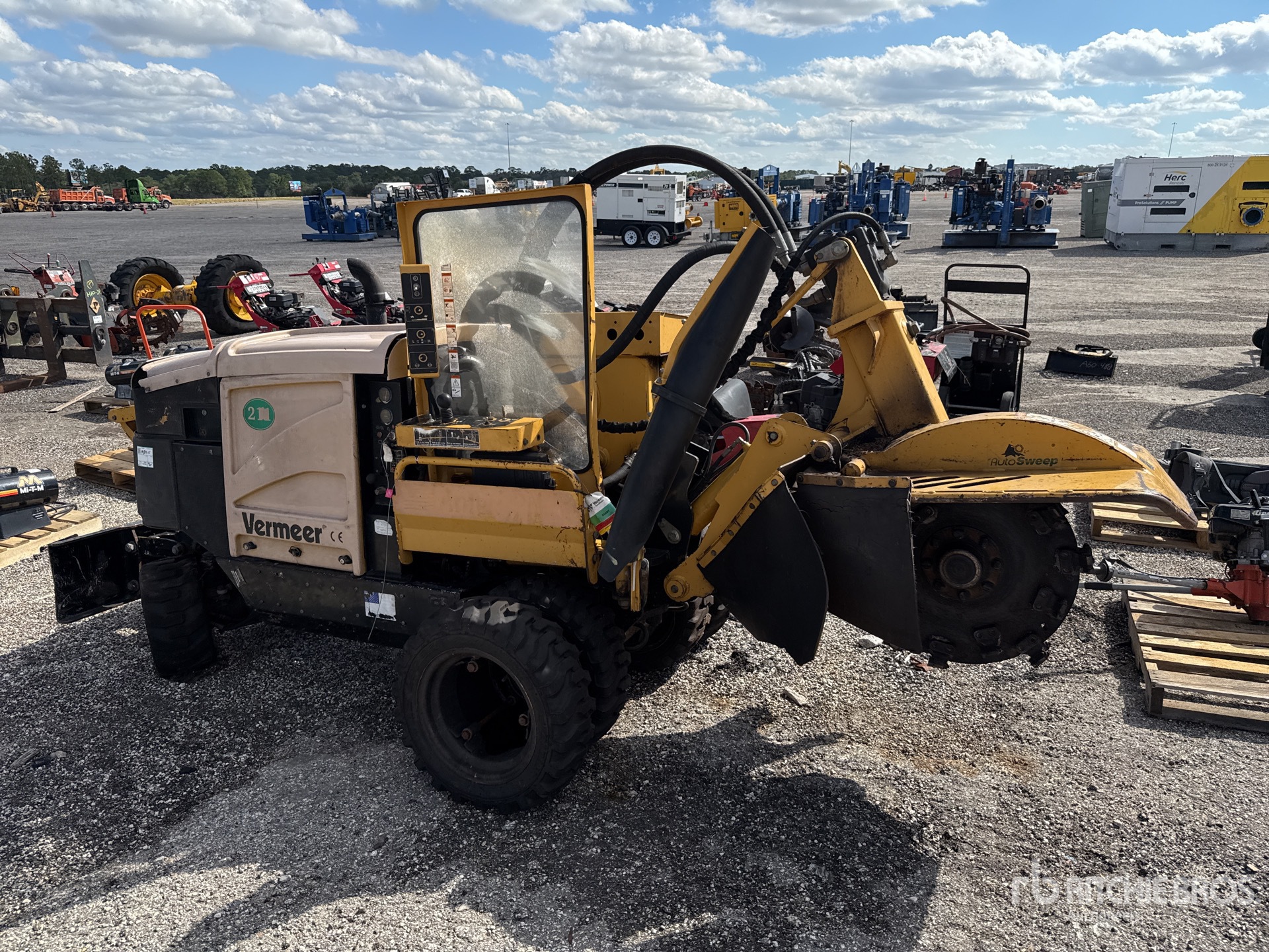 General Appearance with Bild, Ecke hinten links