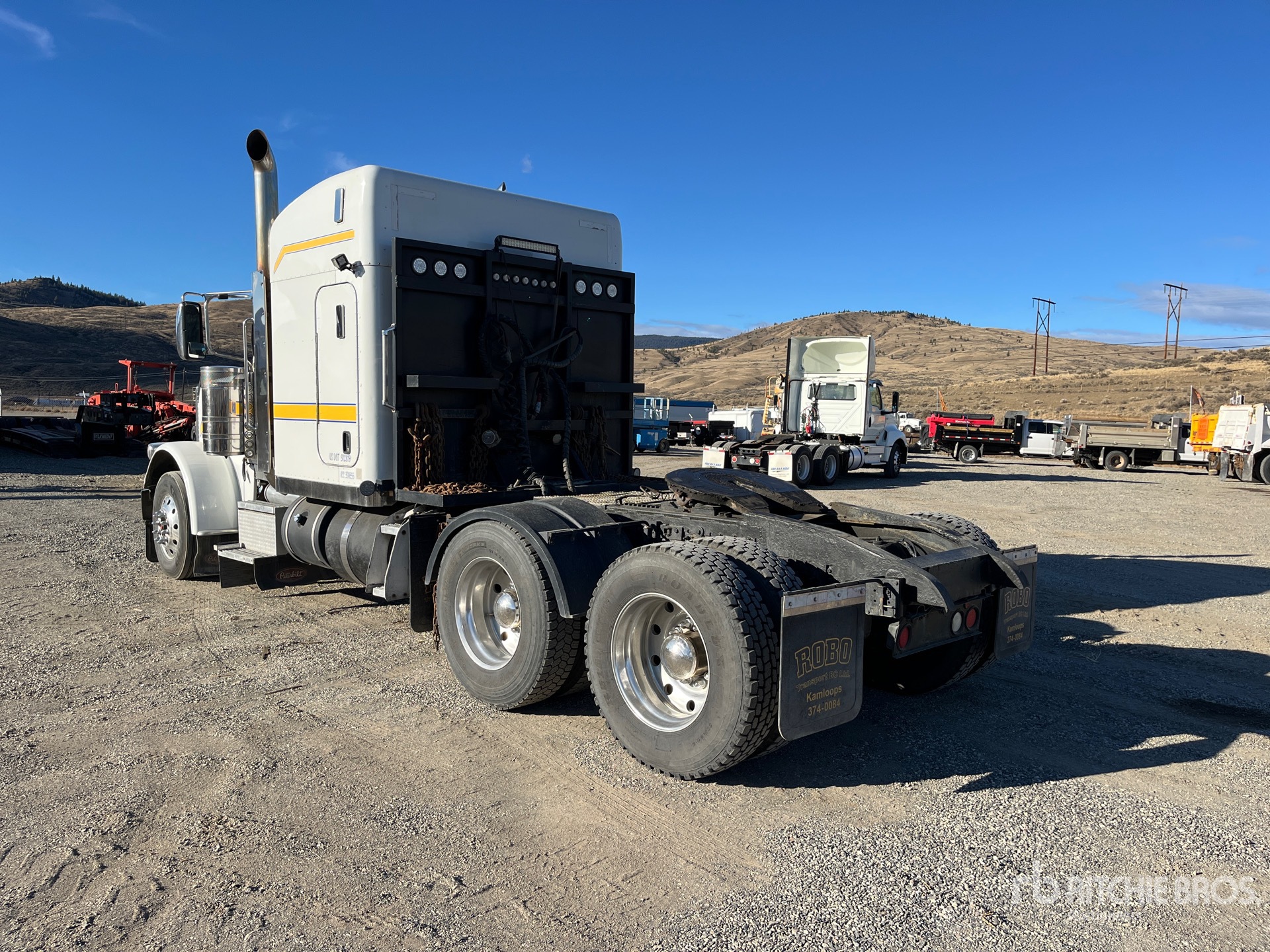 General Appearance with Foto, angolo posteriore sinistro