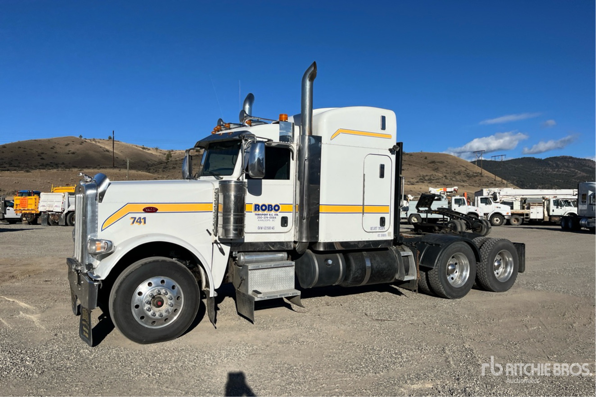 General Appearance with Foto, angolo anteriore sinistro