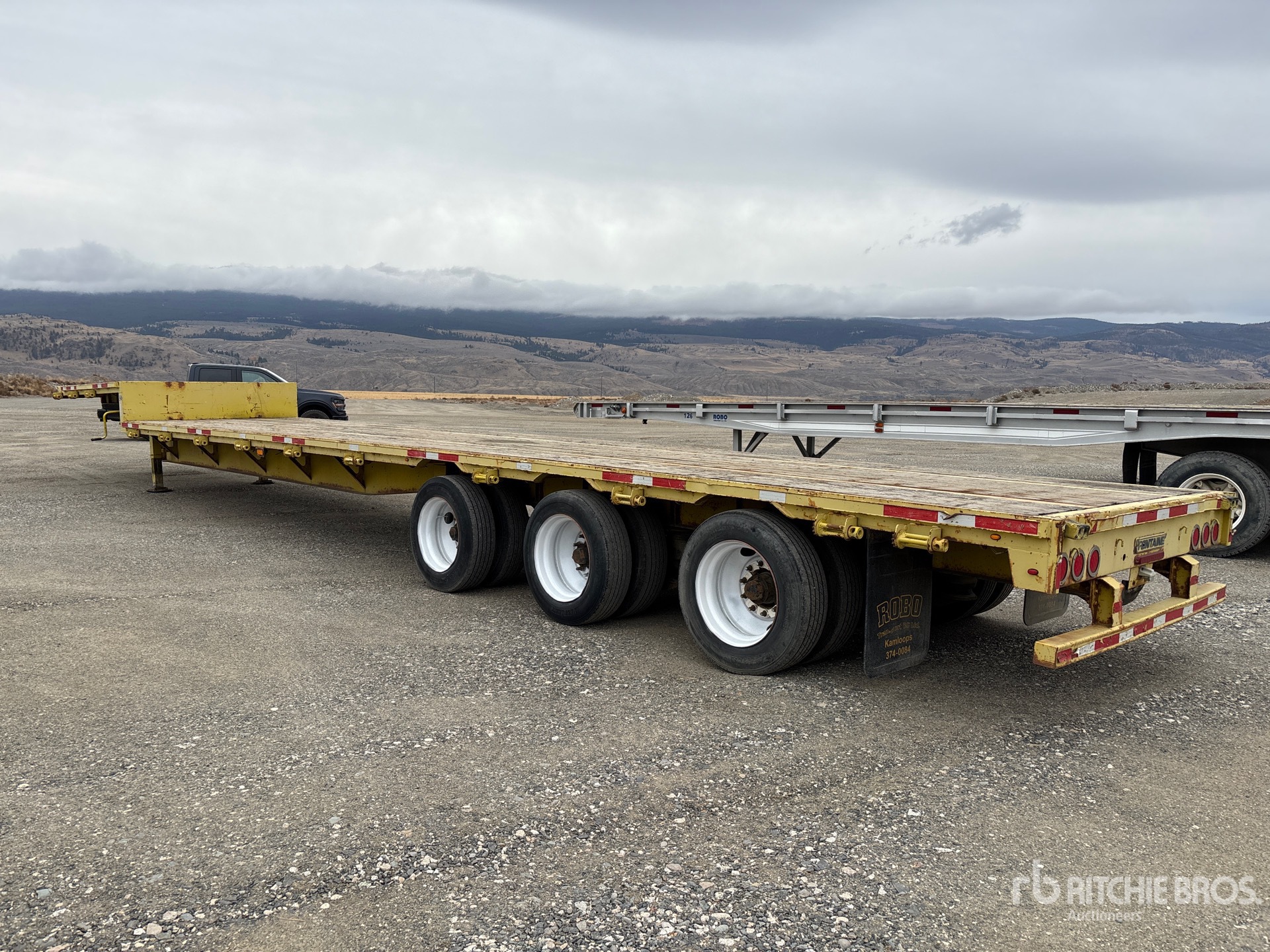 Aspect général with Image, coin arrière gauche