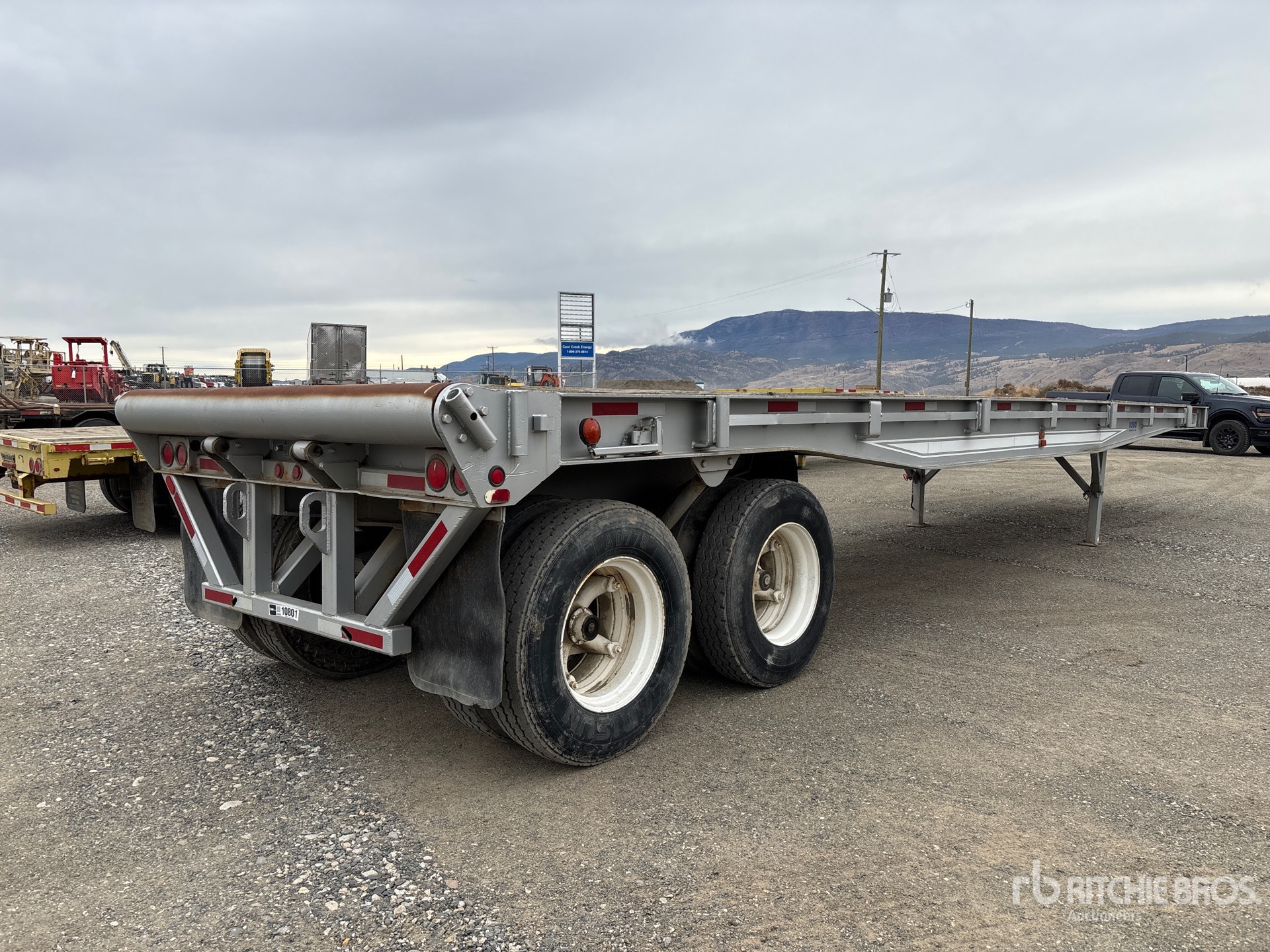 General Appearance with Foto, angolo anteriore sinistro