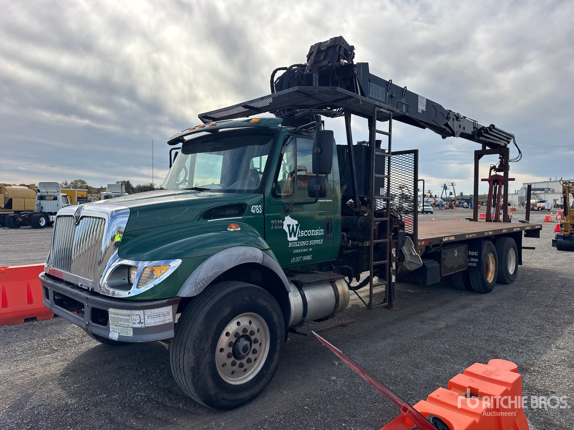 General Appearance with Picture, Left Front Corner