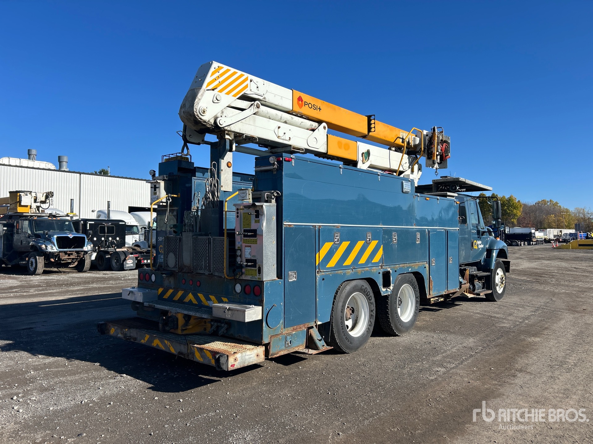 Aspect général with Image, coin arrière droit