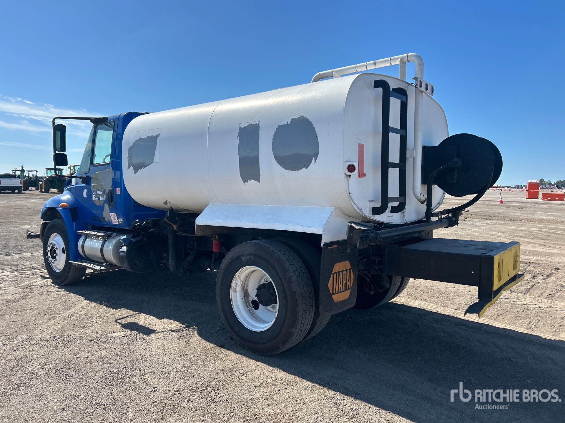 Aspect général with Image, coin arrière gauche