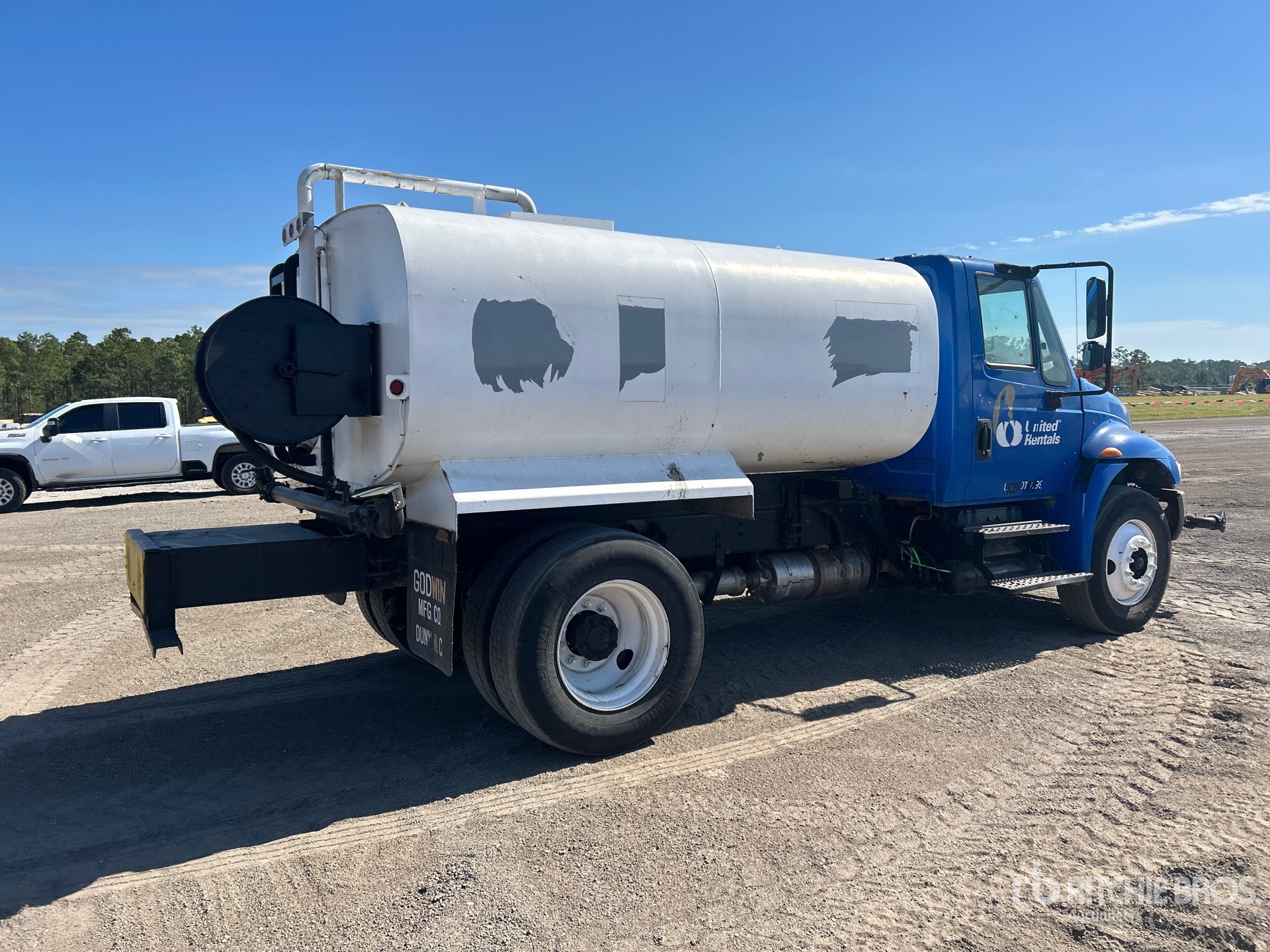 Aspect général with Image, coin arrière droit