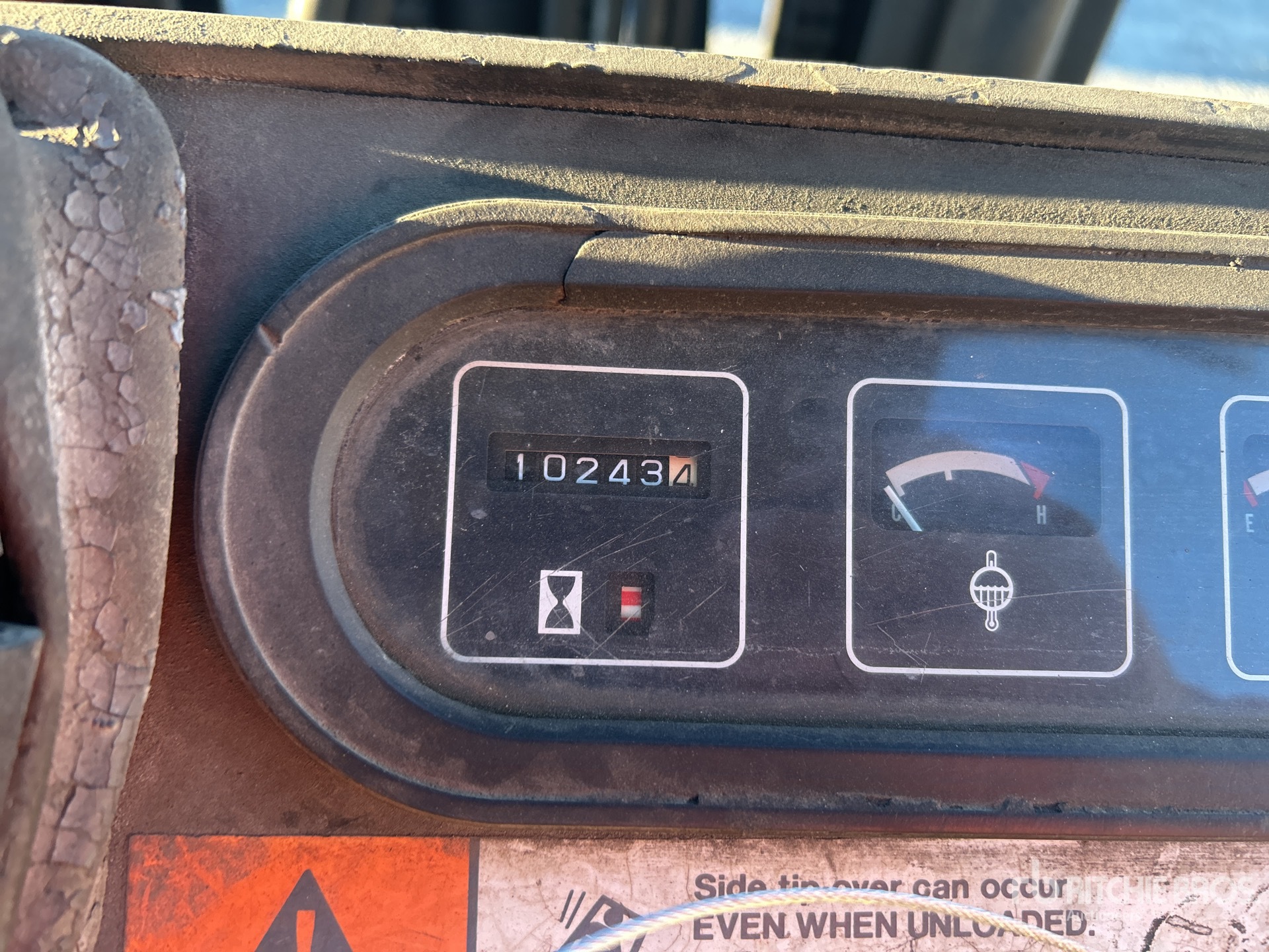 General Appearance with Hour Meter / Odometer
