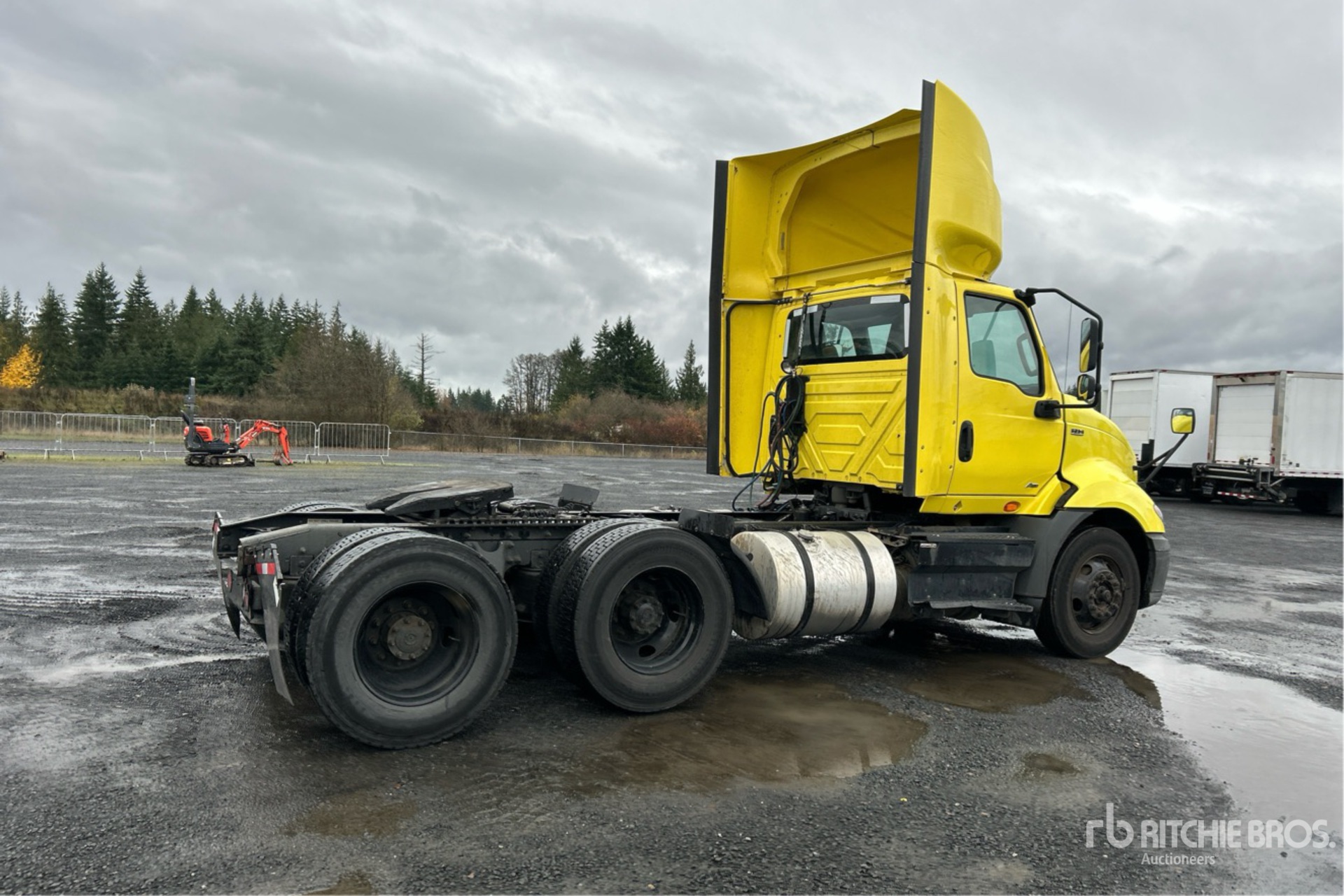 General Appearance with Foto, angolo anteriore sinistro