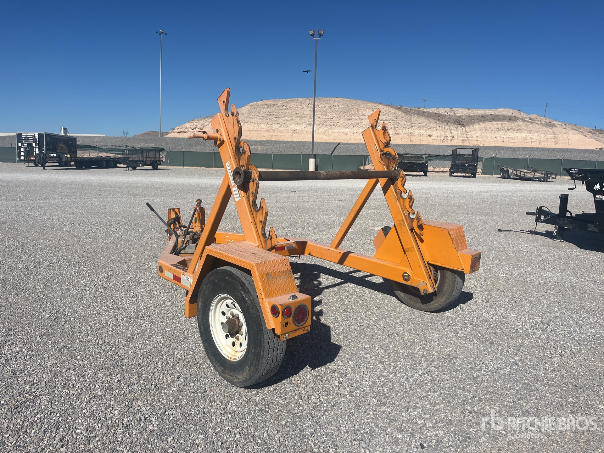 Aspect général with Image, coin arrière gauche