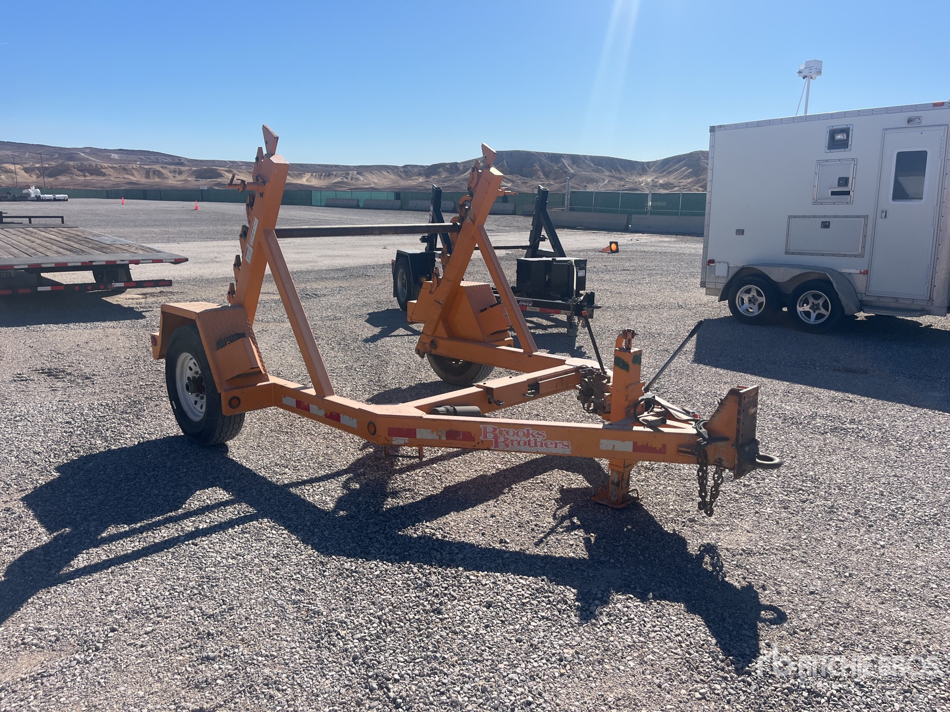 Aspect général with Image, coin avant droit