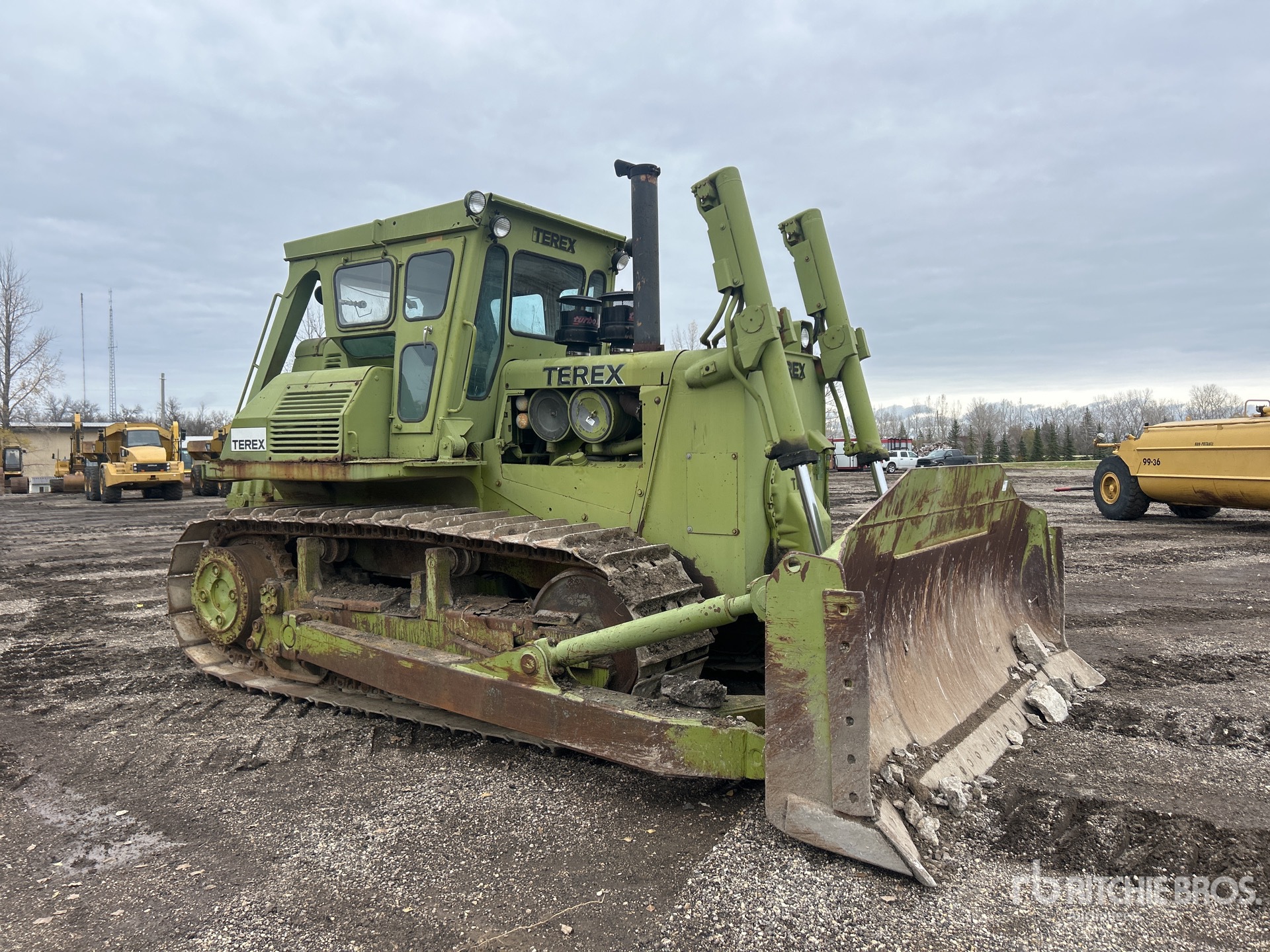 General Appearance with Bild, Ecke vorne rechts