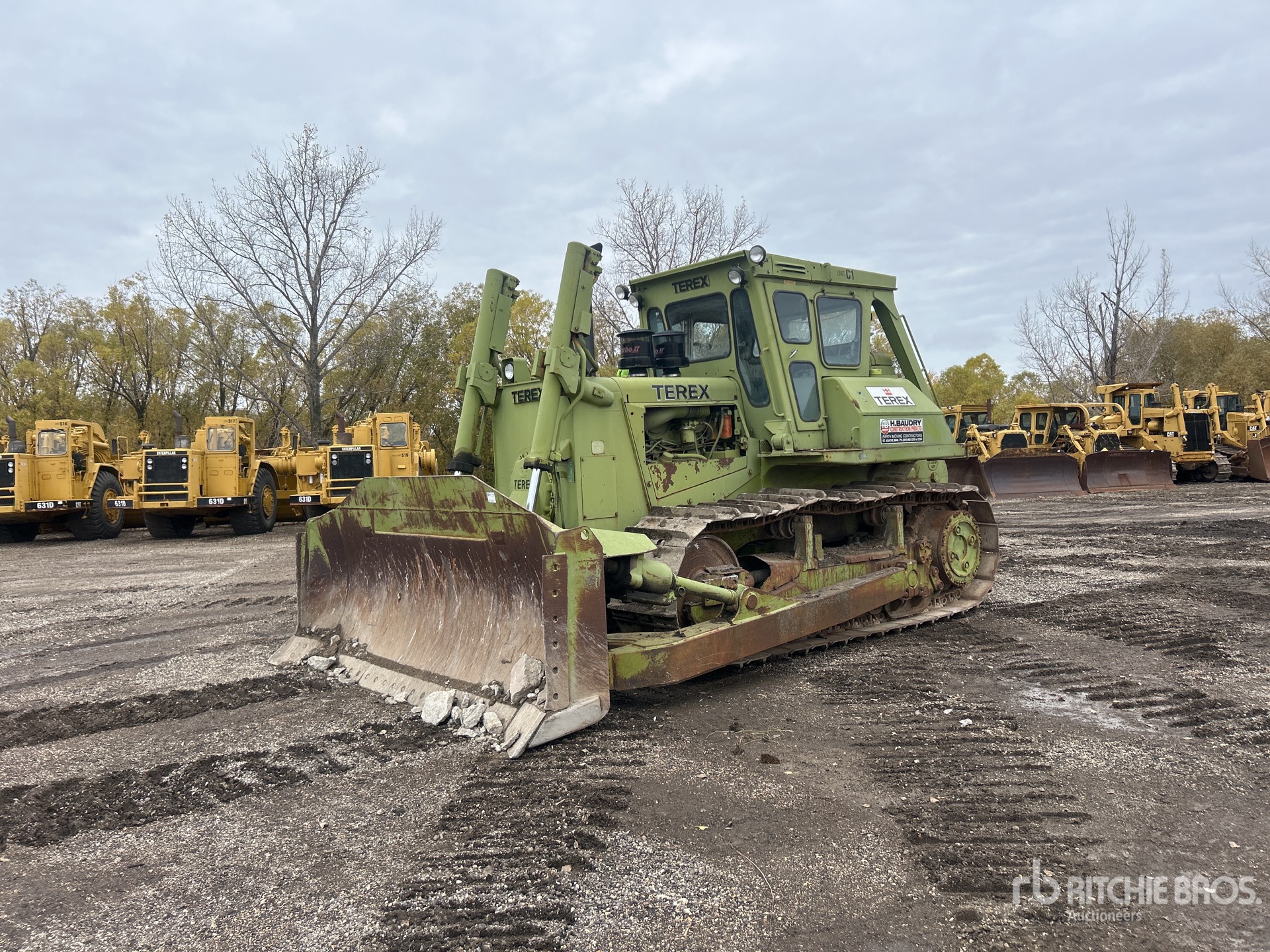 General Appearance with Bild, Ecke vorne links