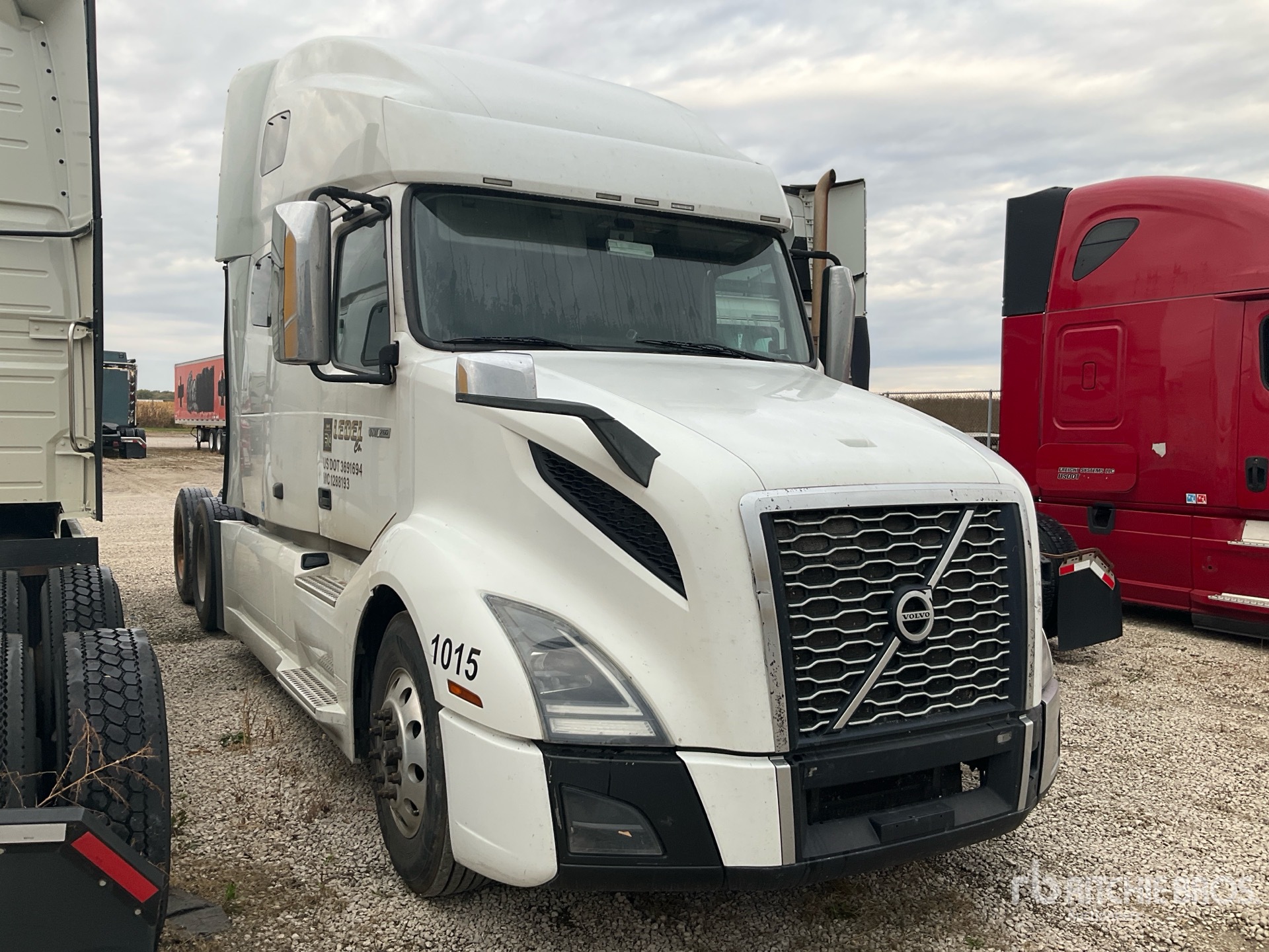 General Appearance with Picture, Right Front Corner