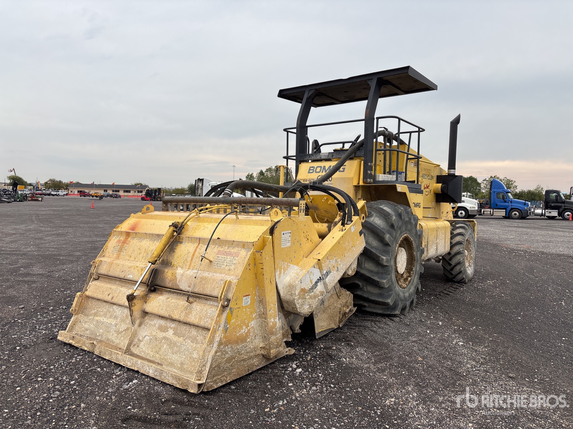 General Appearance with Picture, Right Rear Corner