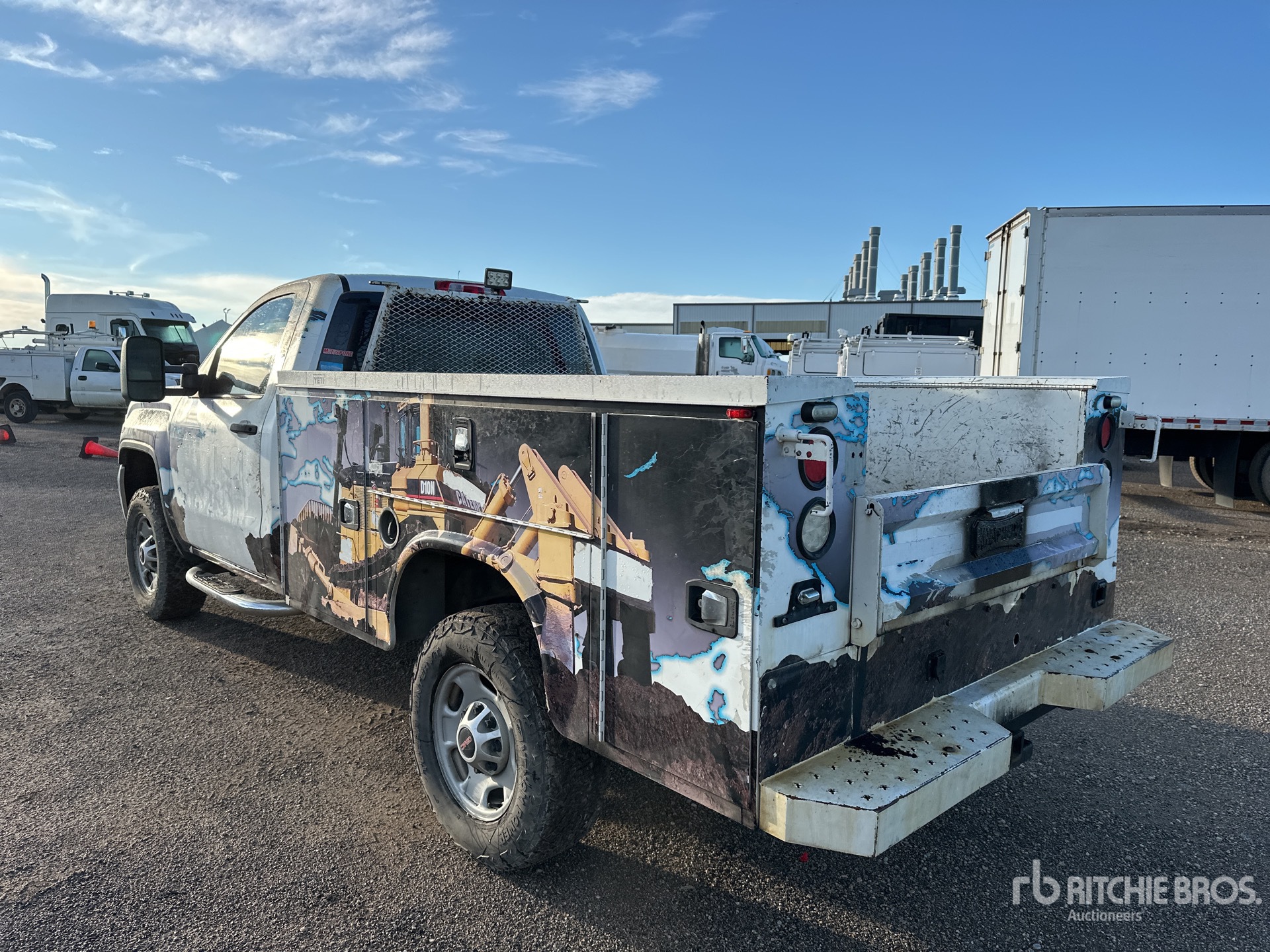 General Appearance with Picture, Left Rear Corner