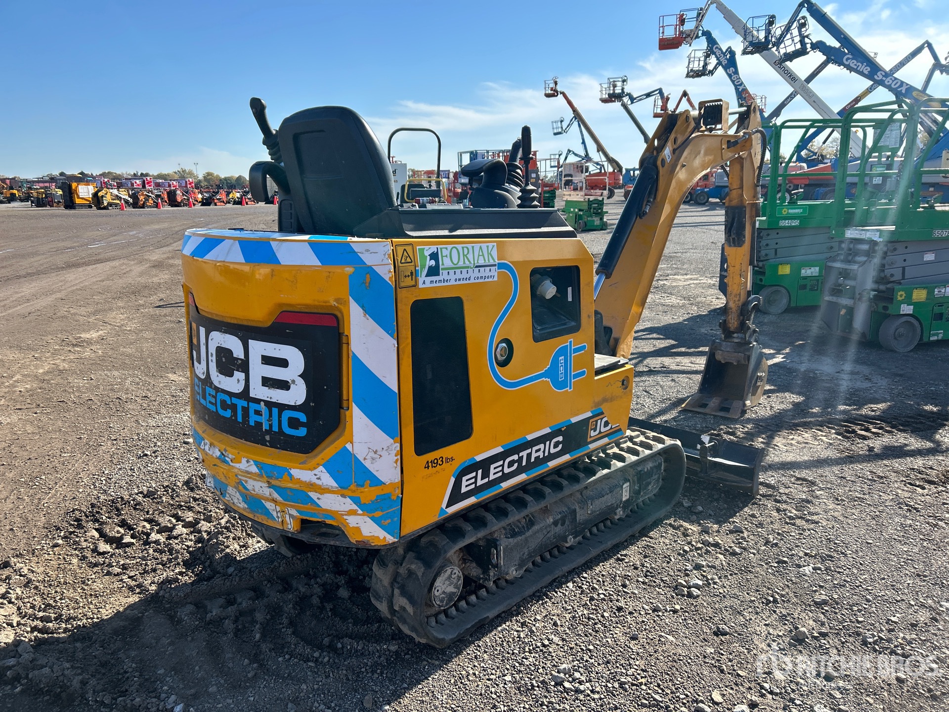 General Appearance with Bild, Ecke hinten rechts