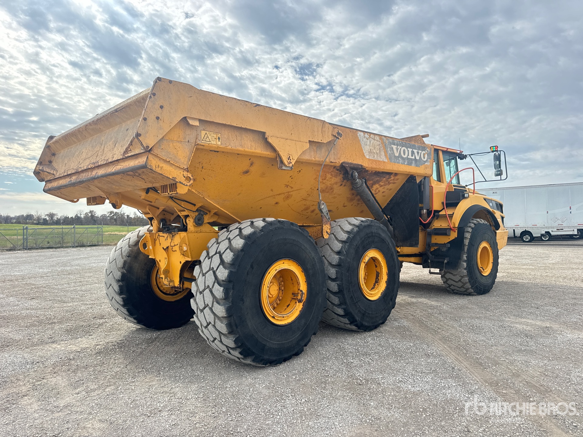 General Appearance with Picture, Right Rear Corner