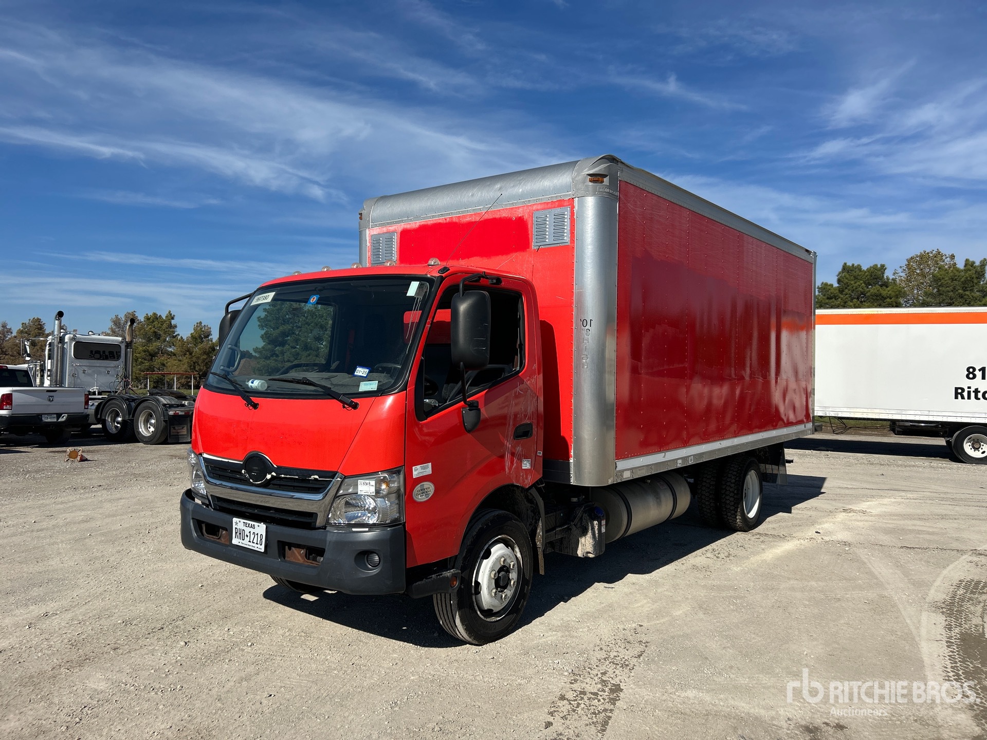 General Appearance with Featured Photo