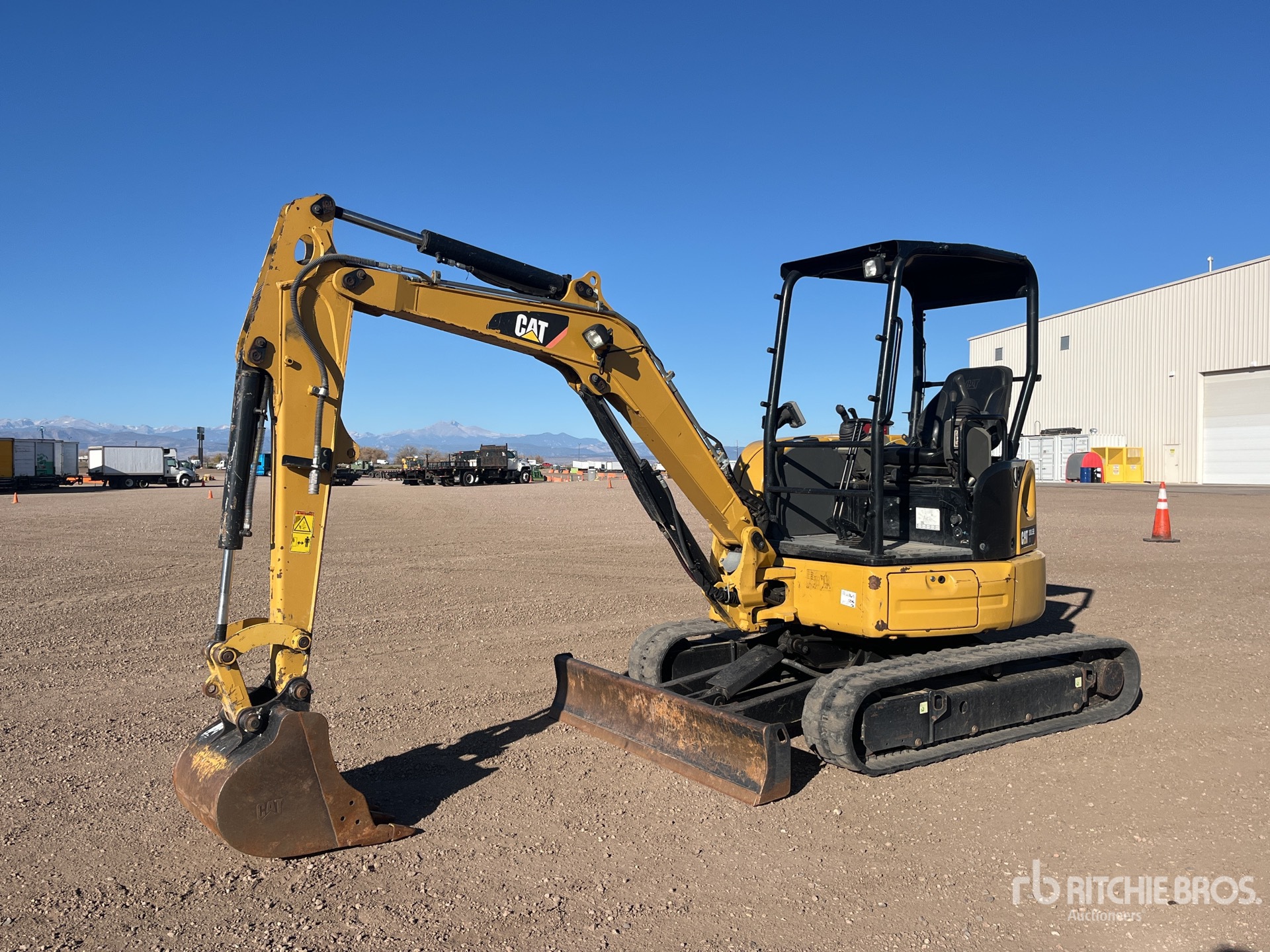 General Appearance with Picture, Left Front Corner