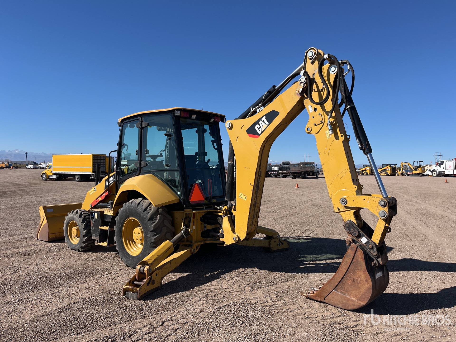 General Appearance with Foto, angolo posteriore sinistro