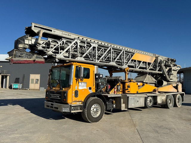Loop Belt LB-3T4-20 105 ft on 2012 Mack MRU613 8x4 Concrete Pump Truck