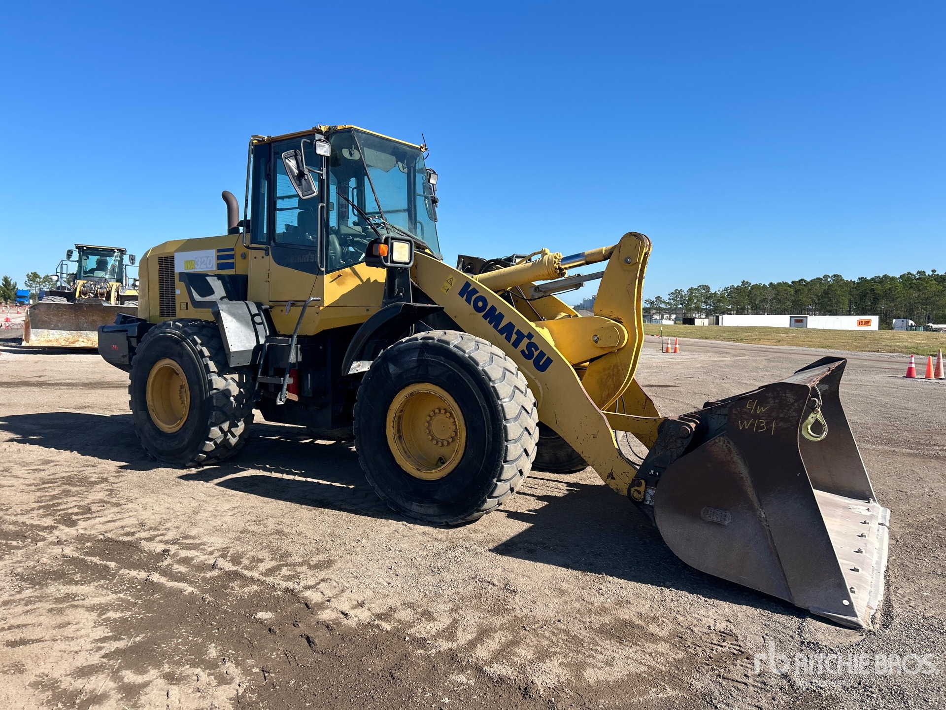 General Appearance with Image, coin avant droit