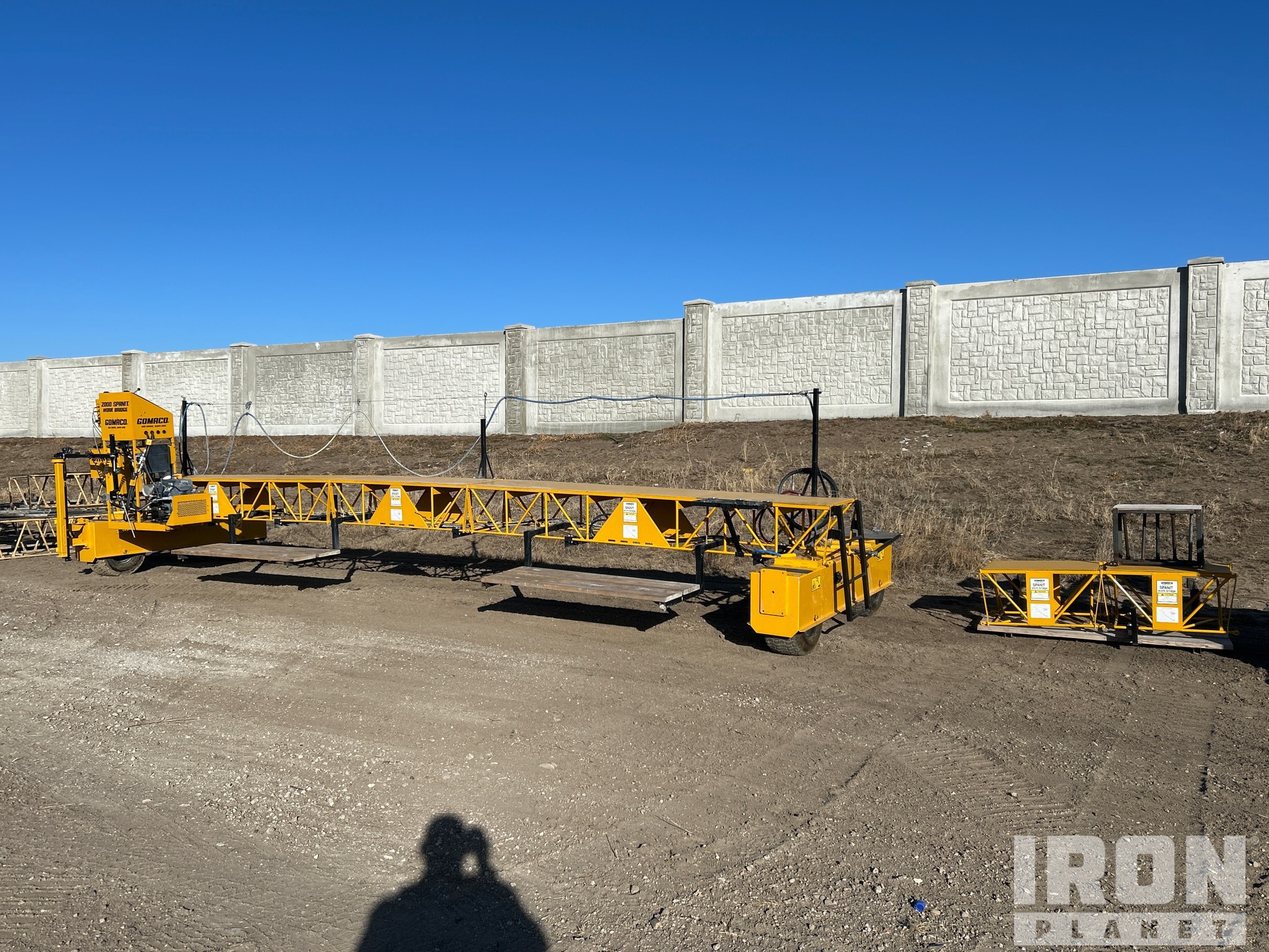 General Appearance with Featured Photo