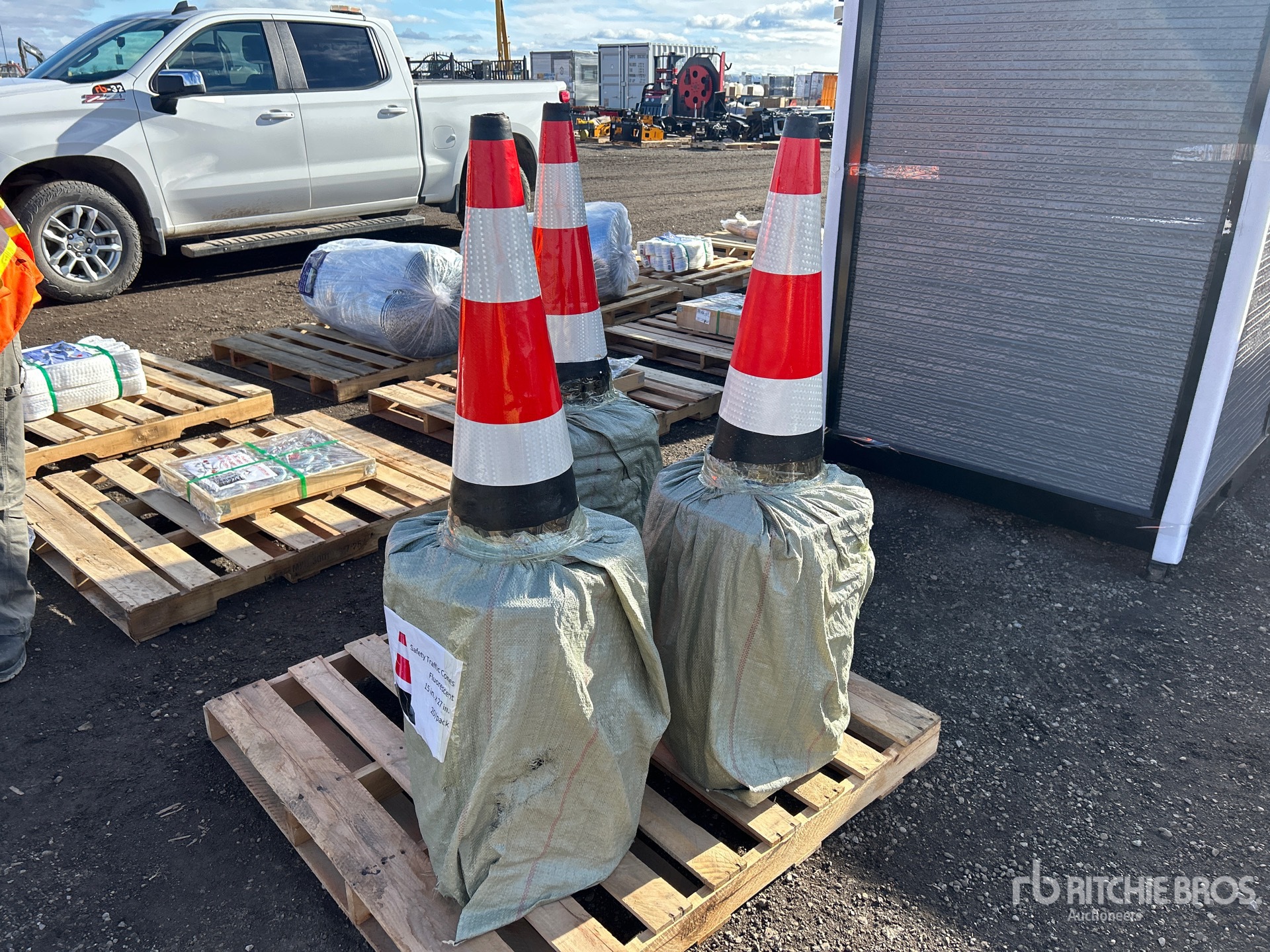 General Appearance with Image, coin avant droit