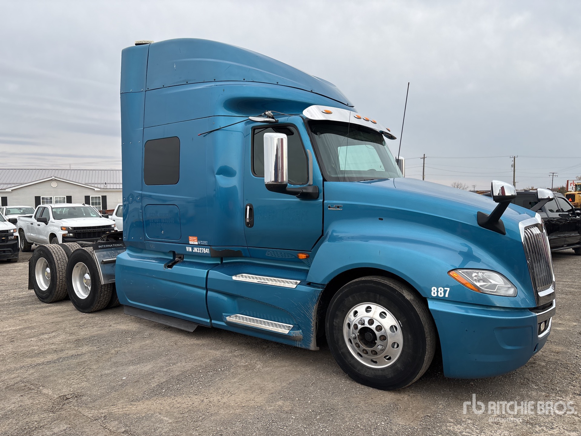 General Appearance with Picture, Right Front Corner