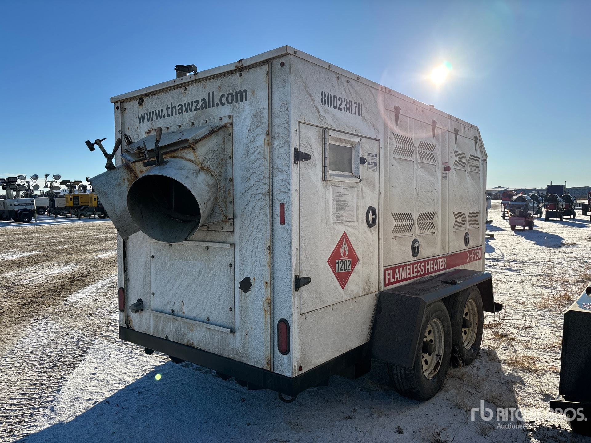 Aspect général with Image, coin arrière droit