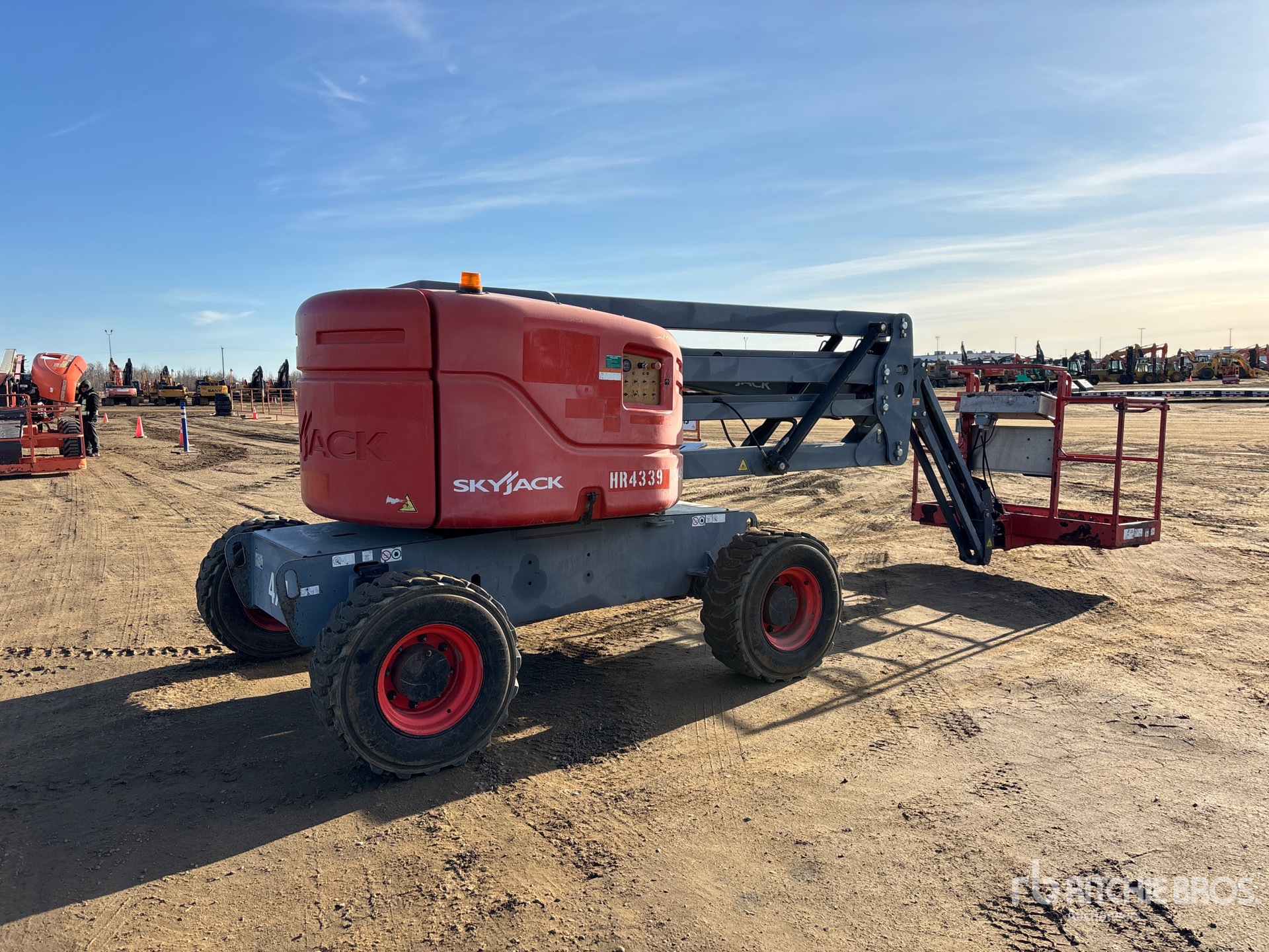 General Appearance with Imagen: esquina trasera derecha