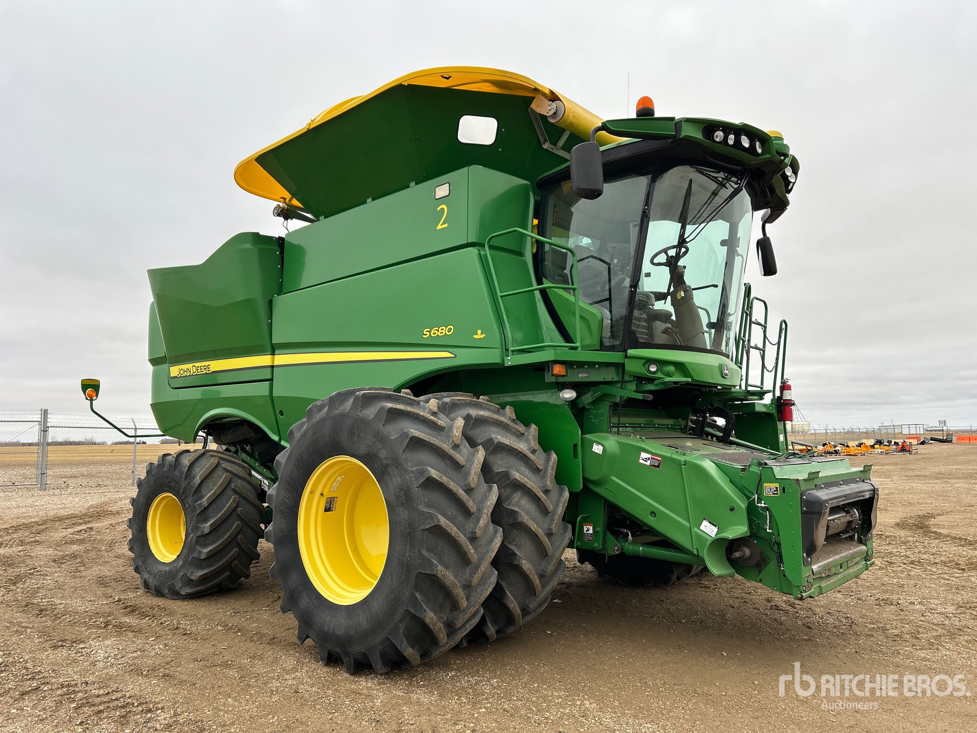 General Appearance with Foto, angolo anteriore destro