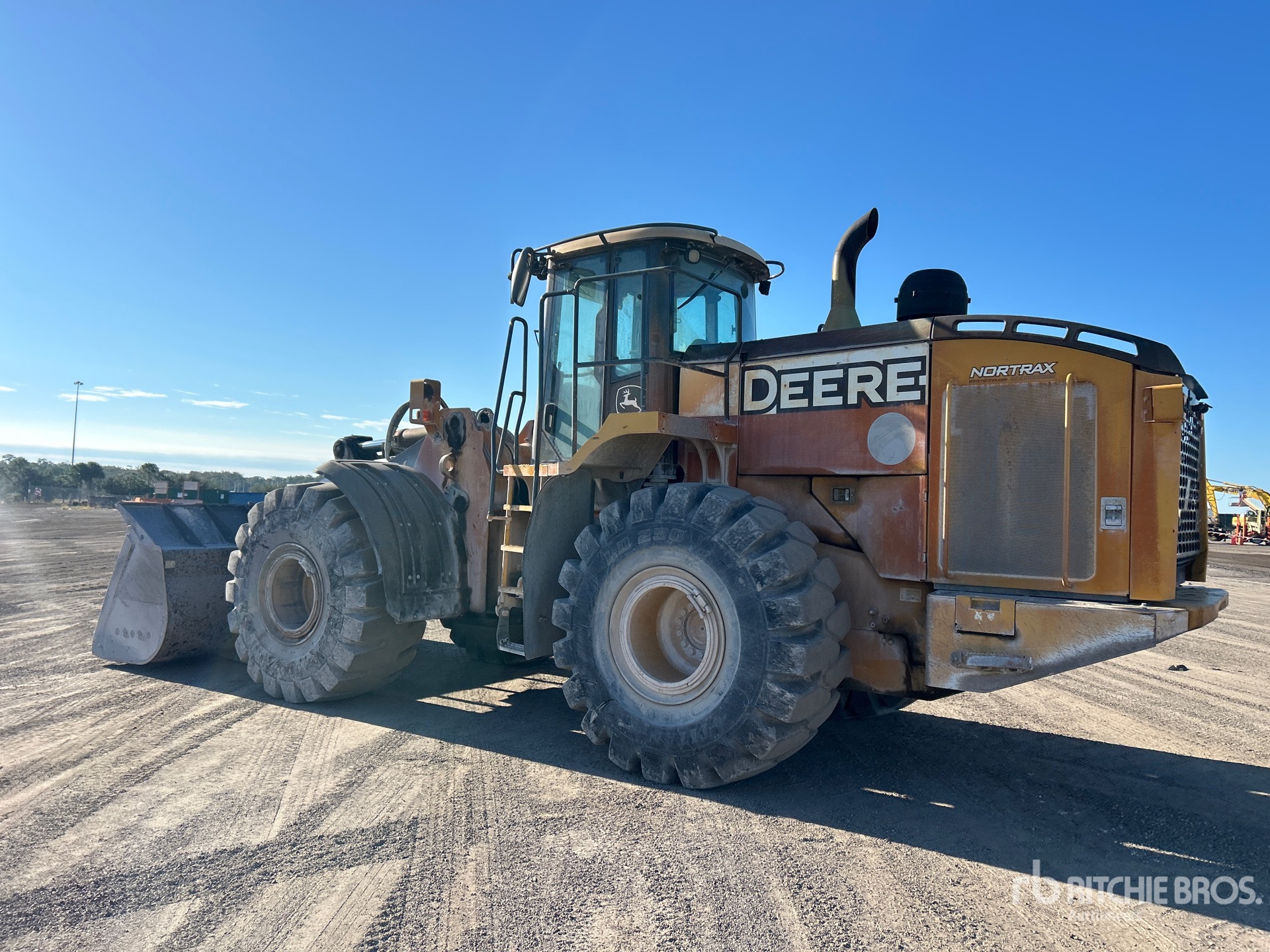 General Appearance with Bild, Ecke hinten links