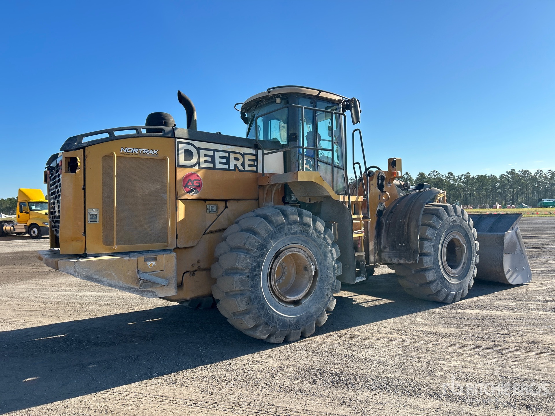 General Appearance with Bild, Ecke hinten rechts