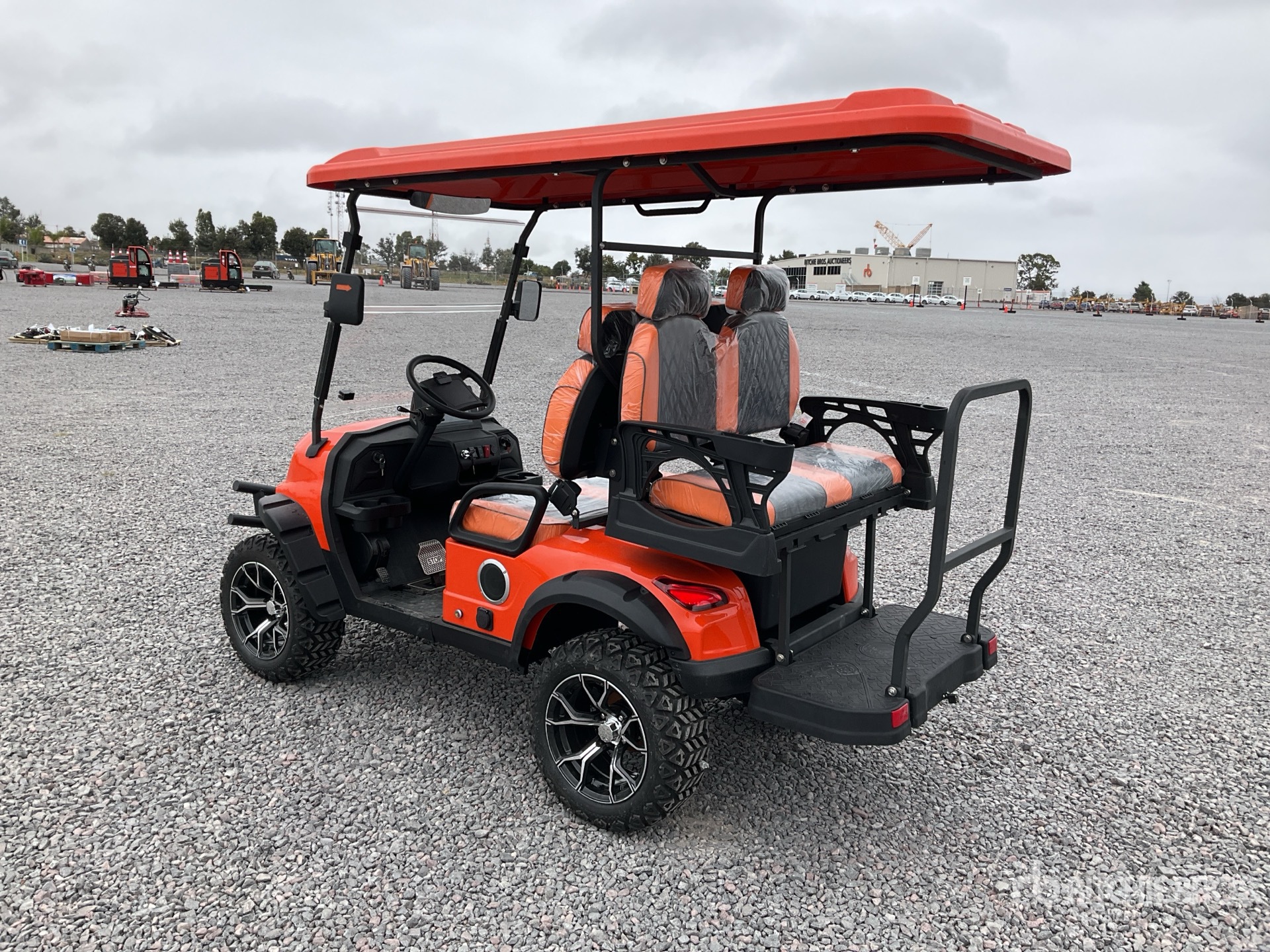 General Appearance with Bild, Ecke hinten links