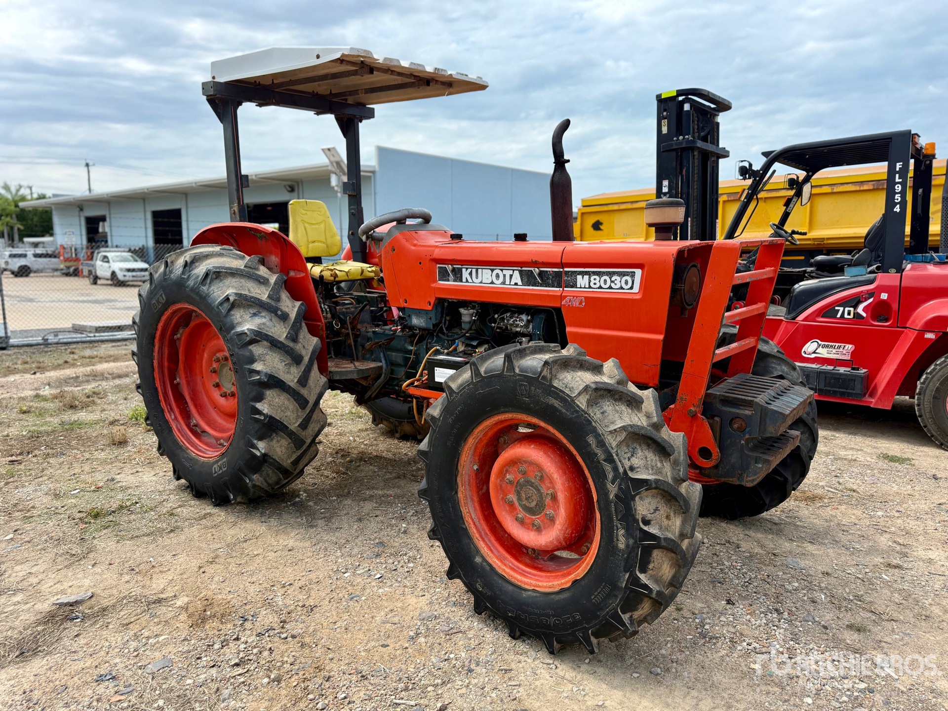 General Appearance with Picture, Right Front Corner