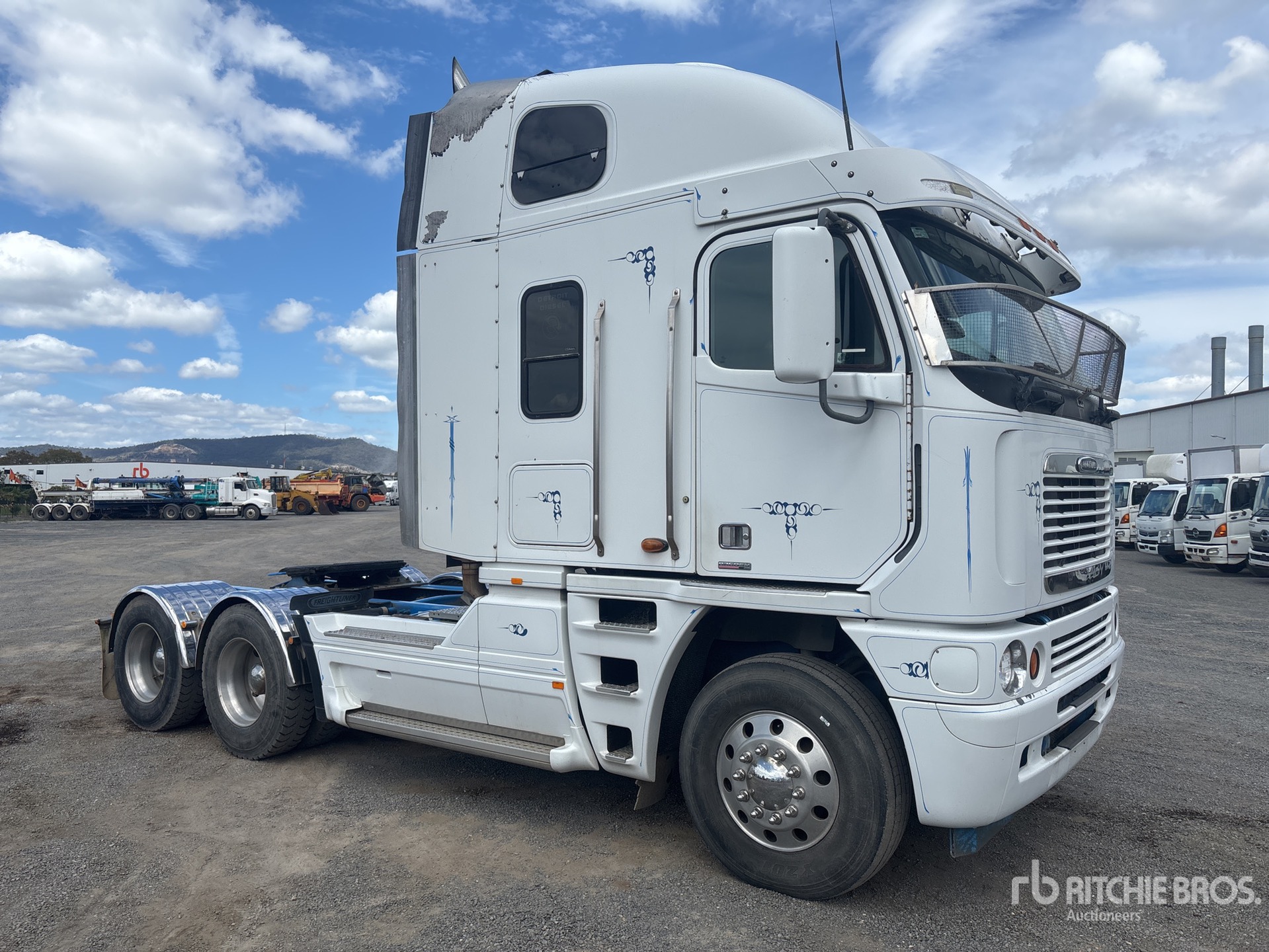 General Appearance with Picture, Left Front Corner