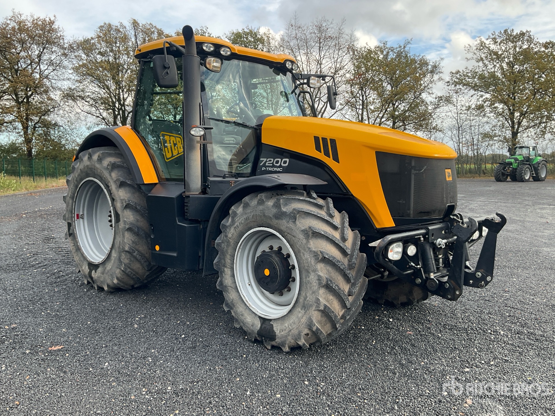 General Appearance with Bild, Ecke vorne rechts