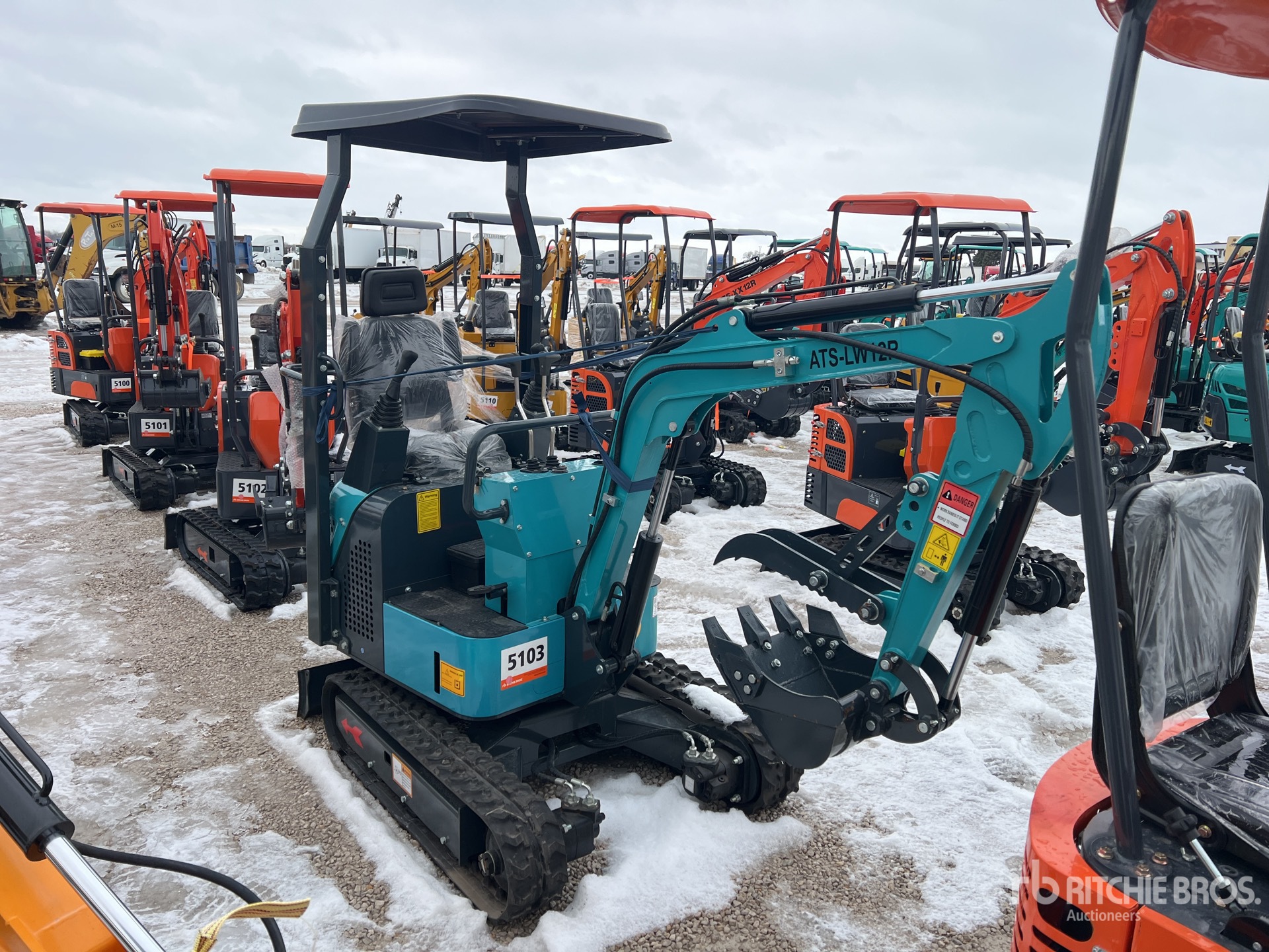 Aspect général with Image, coin avant droit