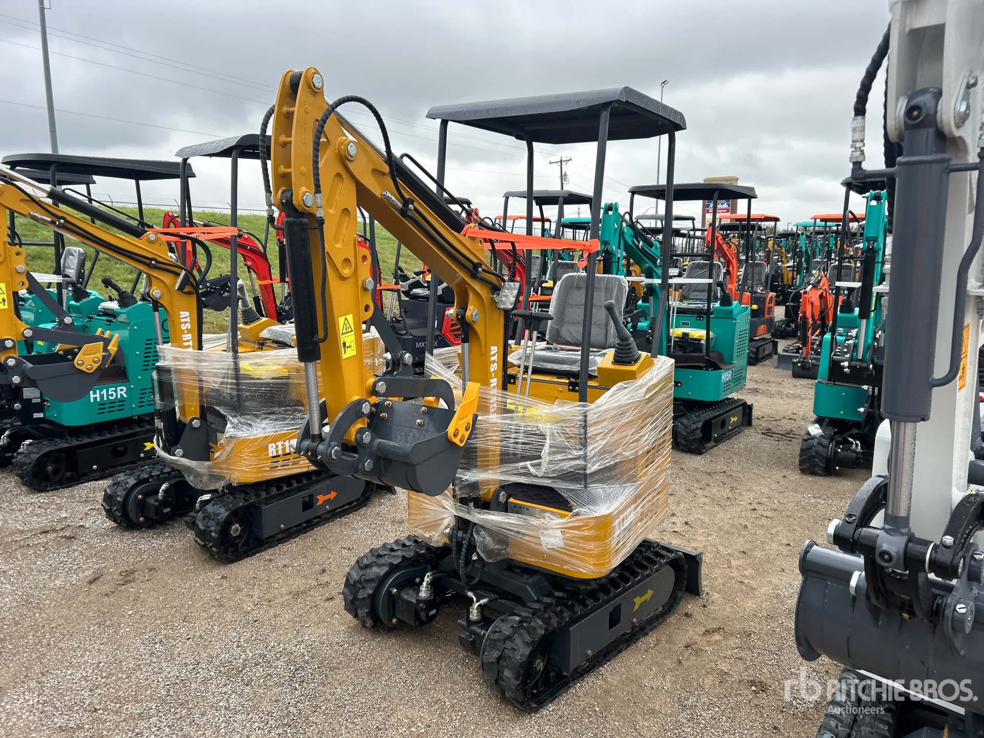 General Appearance with Picture, Left Front Corner