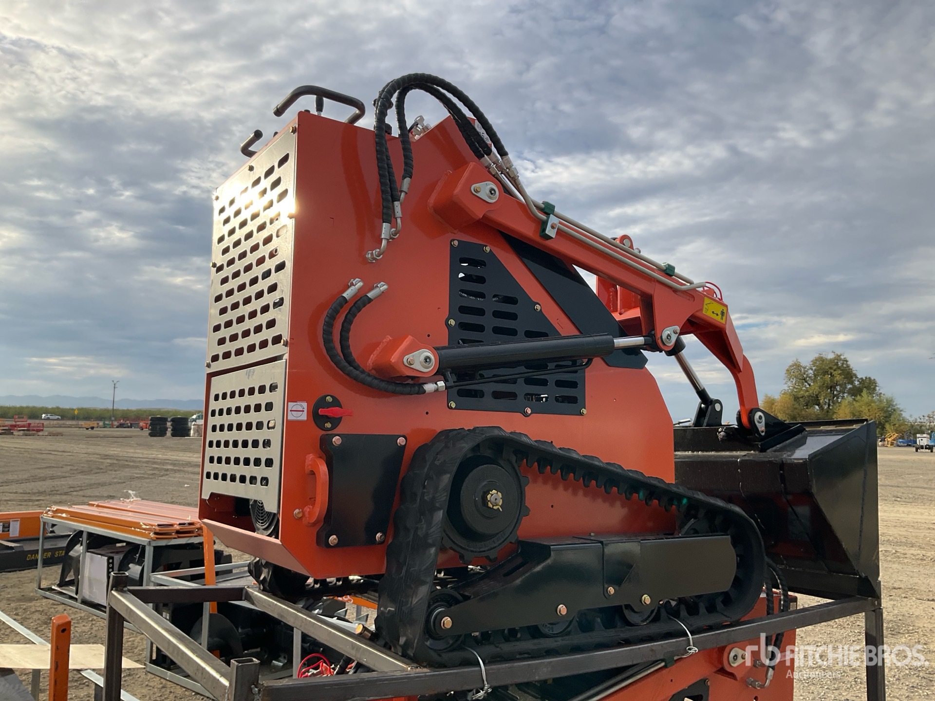 General Appearance with Featured Photo