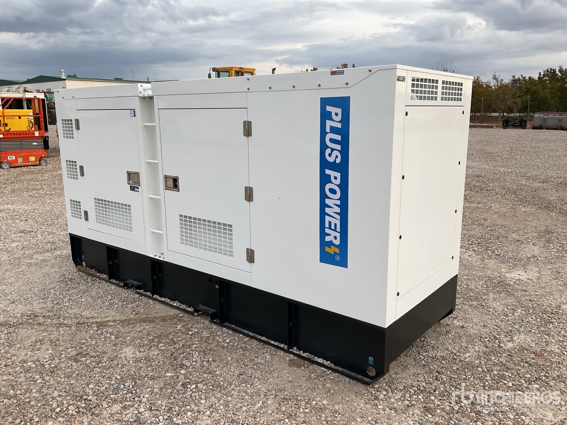 General Appearance with Foto, angolo posteriore sinistro