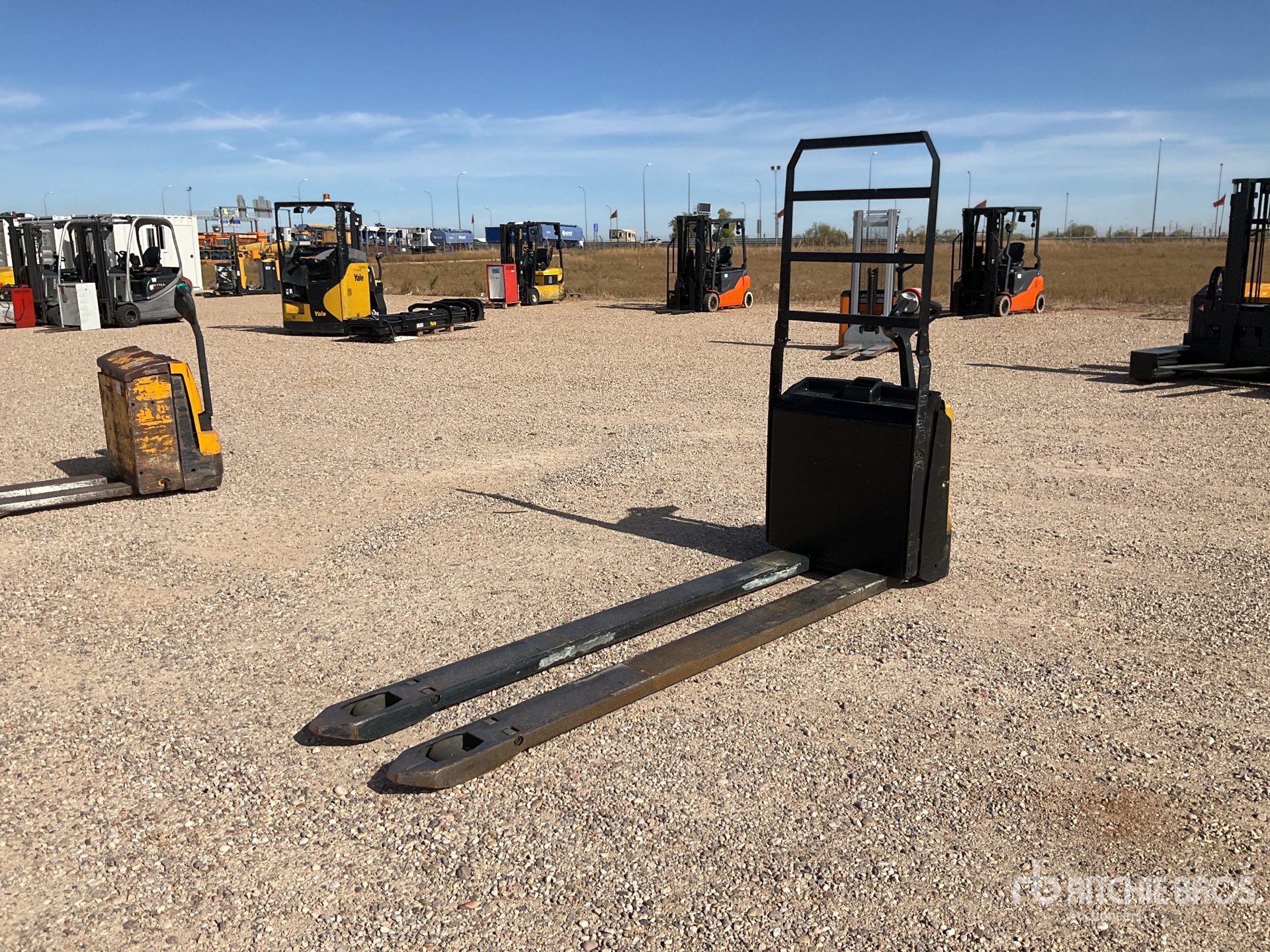 General Appearance with Picture, Left Front Corner