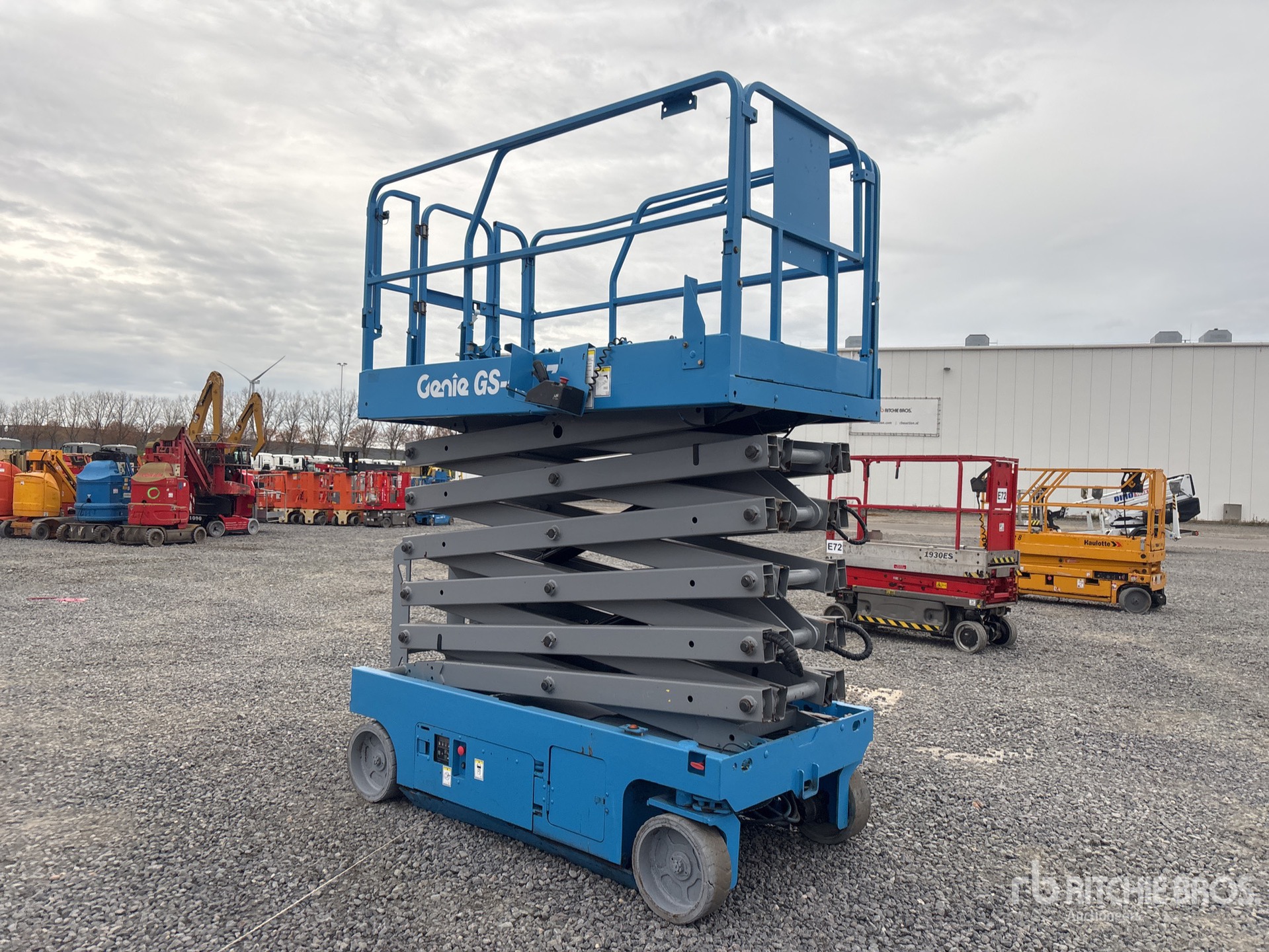 General Appearance with Bild, Ecke vorne rechts