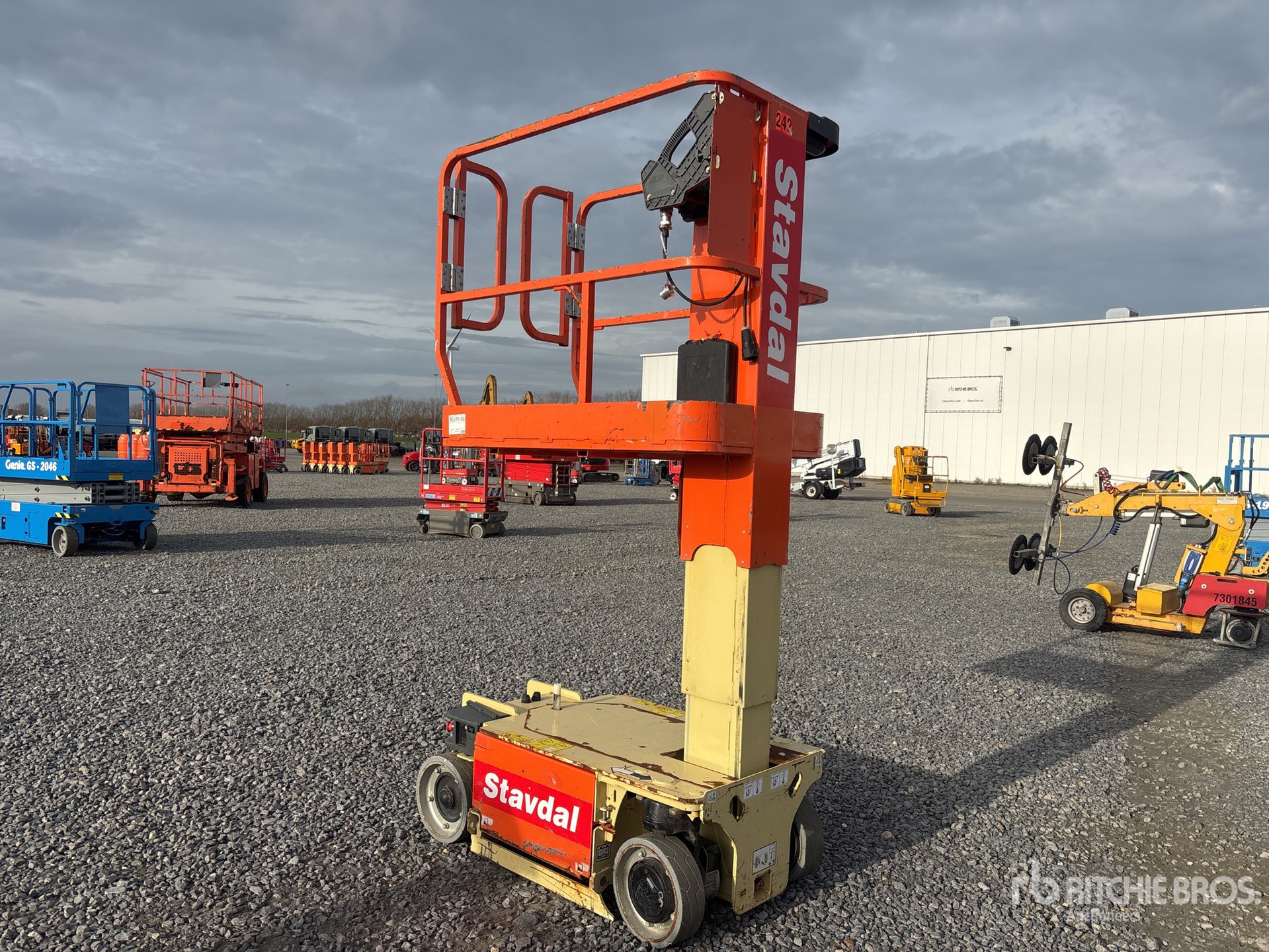 General Appearance with Picture, Right Front Corner